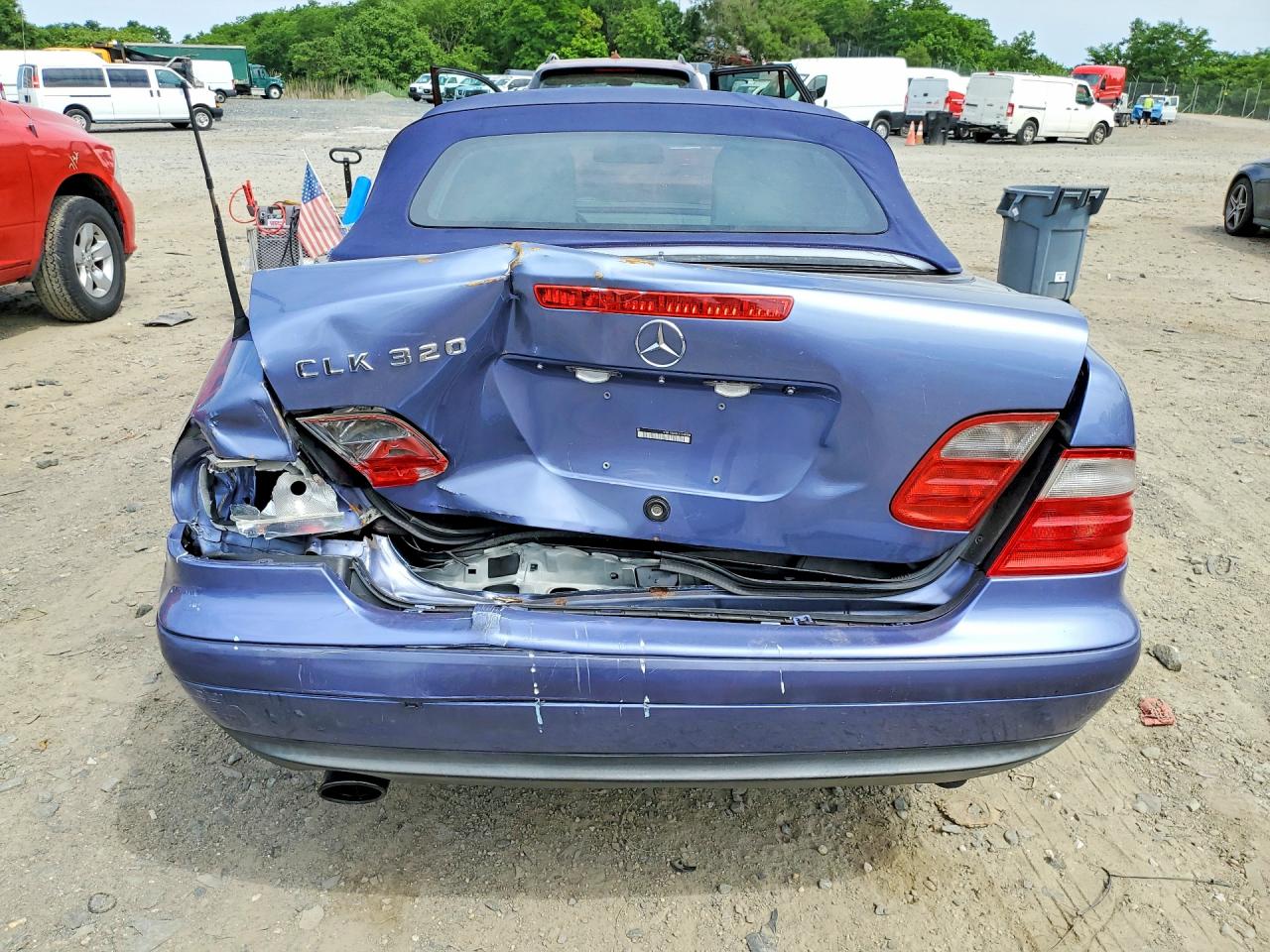 1999 Mercedes-benz Clk 320 Blue vin: WDBLK65G4XT009808