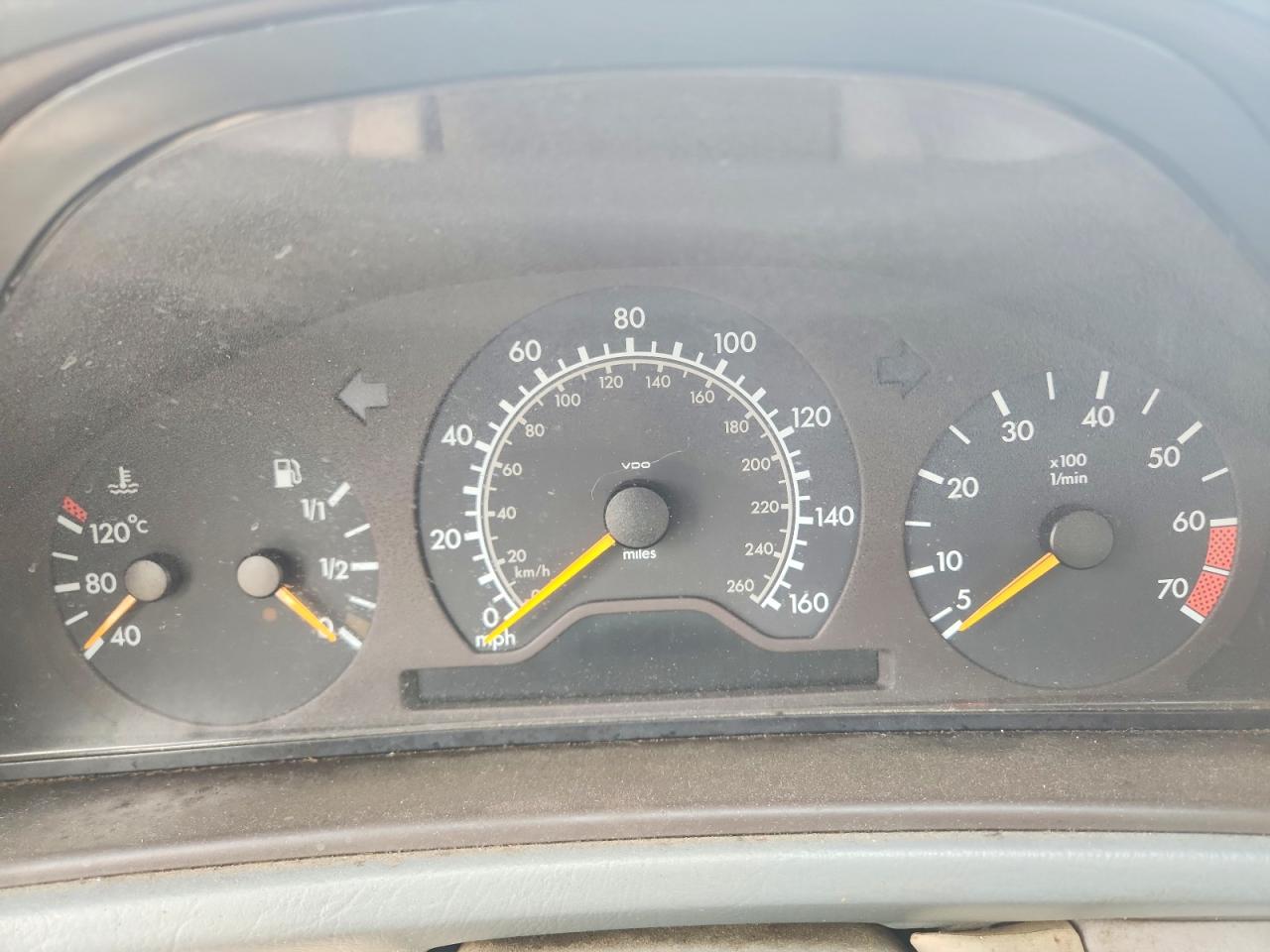 1999 Mercedes-benz Clk 320 Silver vin: WDBLK65G4XT026480