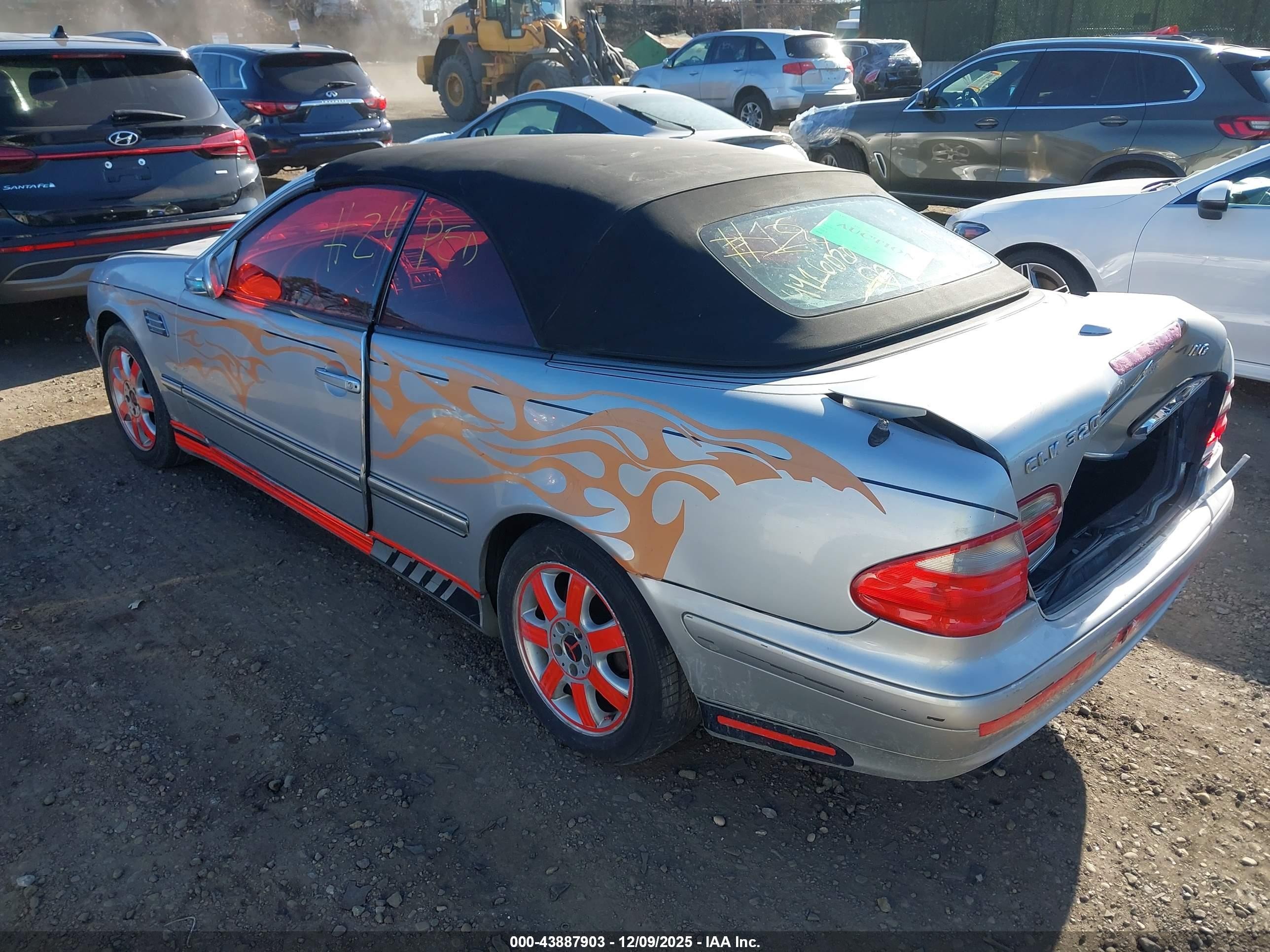 2000 Mercedes-benz Clk 320   Gray vin: WDBLK65G4YT046410