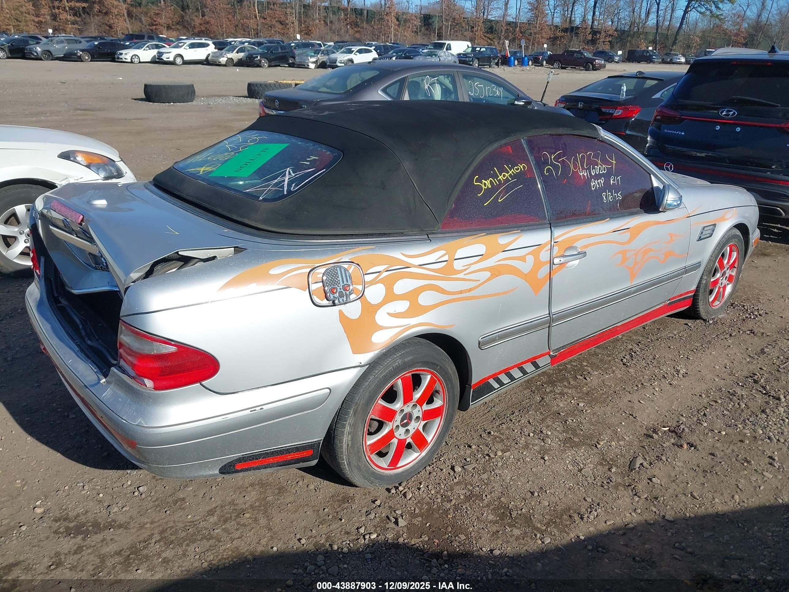 2000 Mercedes-benz Clk 320   Gray vin: WDBLK65G4YT046410