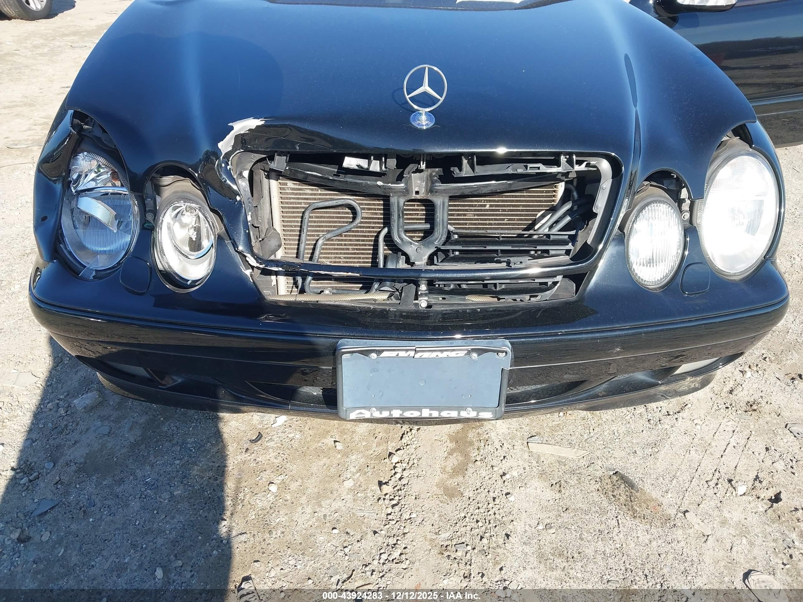 2001 Mercedes-benz Clk 320   Черный vin: WDBLK65G51T076067