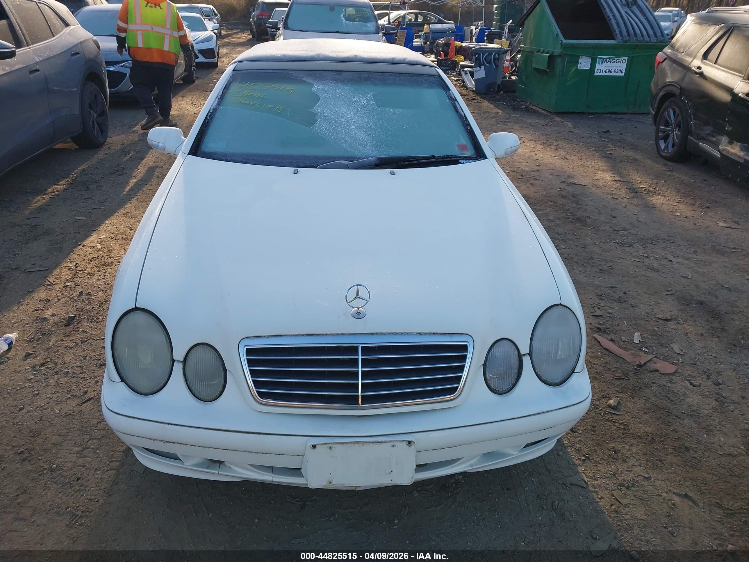 2002 Mercedes-benz Clk 320   White vin: WDBLK65G52T115516