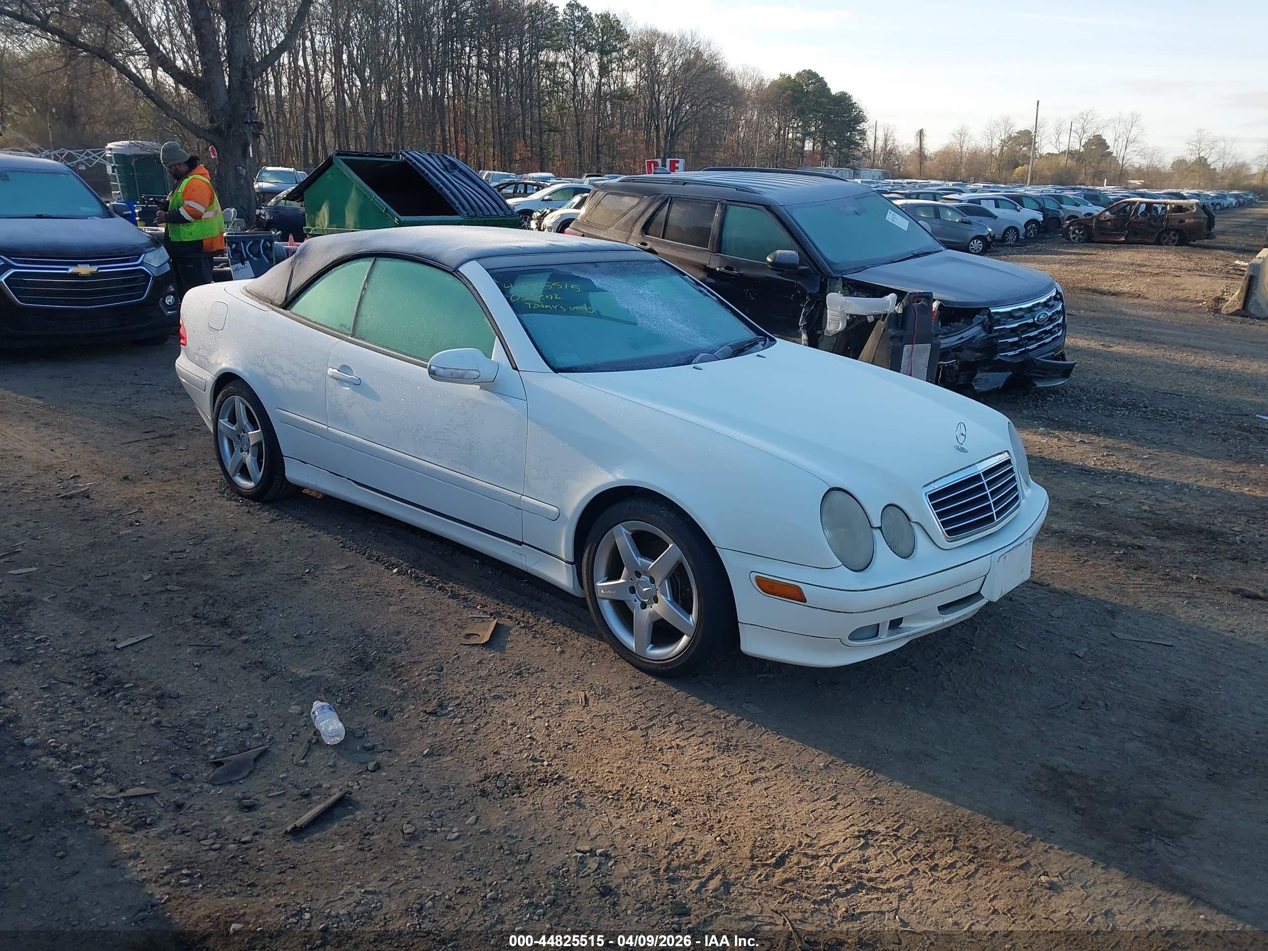 2002 Mercedes-benz Clk 320   White vin: WDBLK65G52T115516
