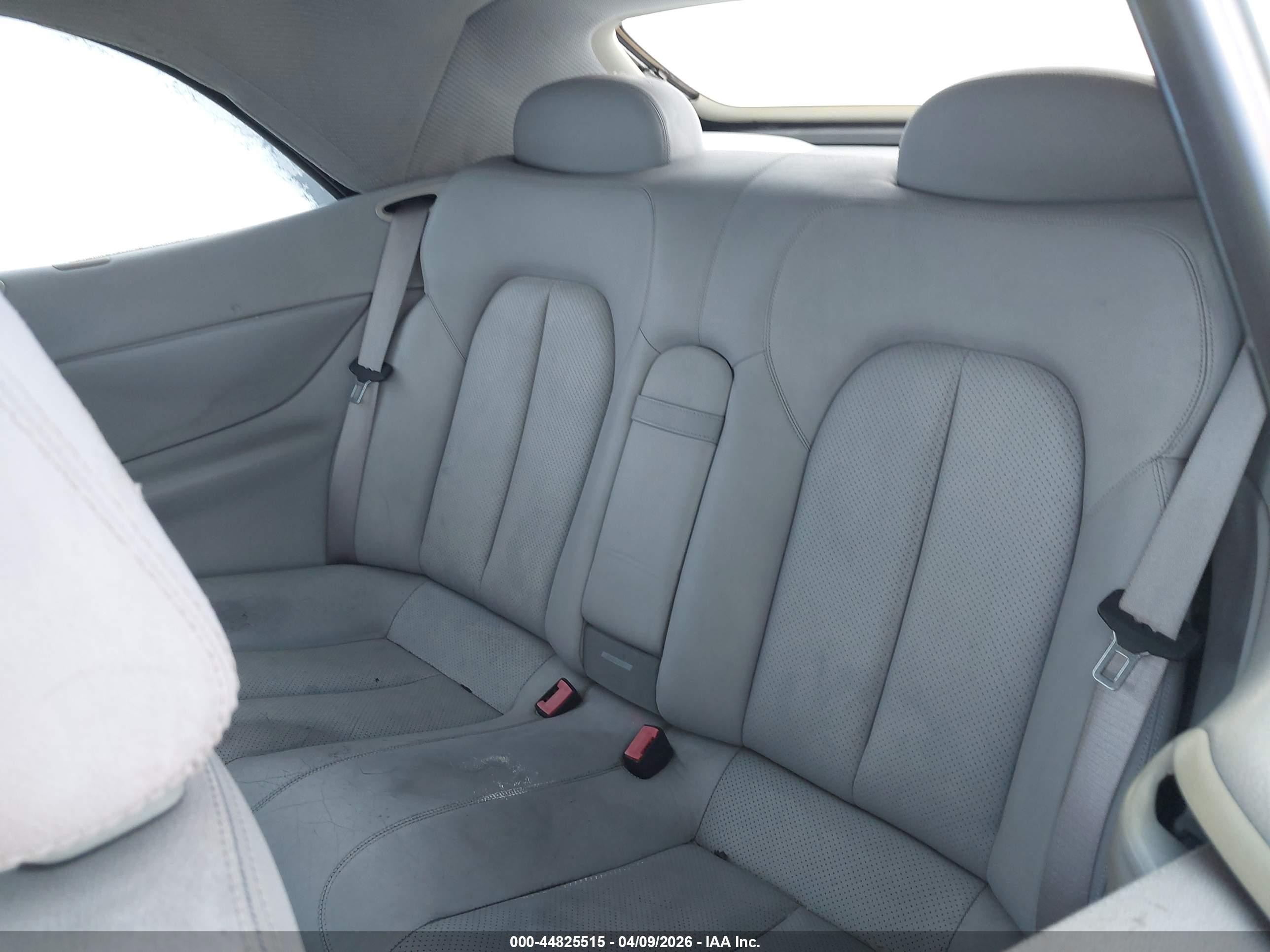 2002 Mercedes-benz Clk 320   White vin: WDBLK65G52T115516