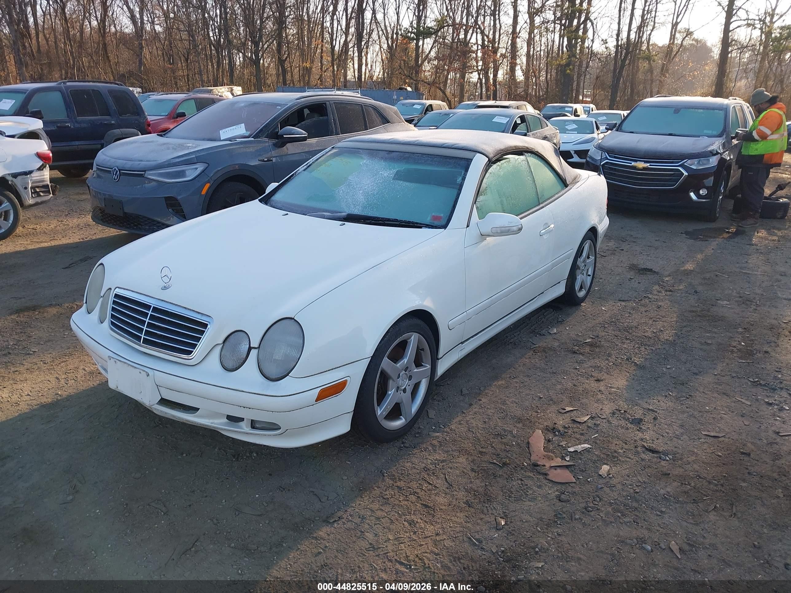 2002 Mercedes-benz Clk 320   White vin: WDBLK65G52T115516