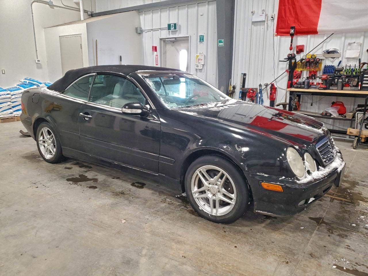 2002 Mercedes-benz Clk 320 Black vin: WDBLK65G52T105956