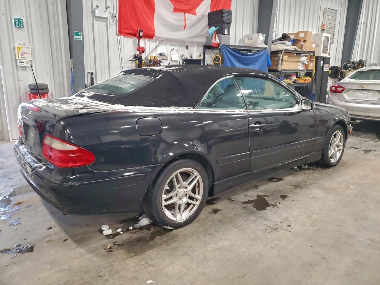 2002 Mercedes-benz Clk 320 Black vin: WDBLK65G52T105956