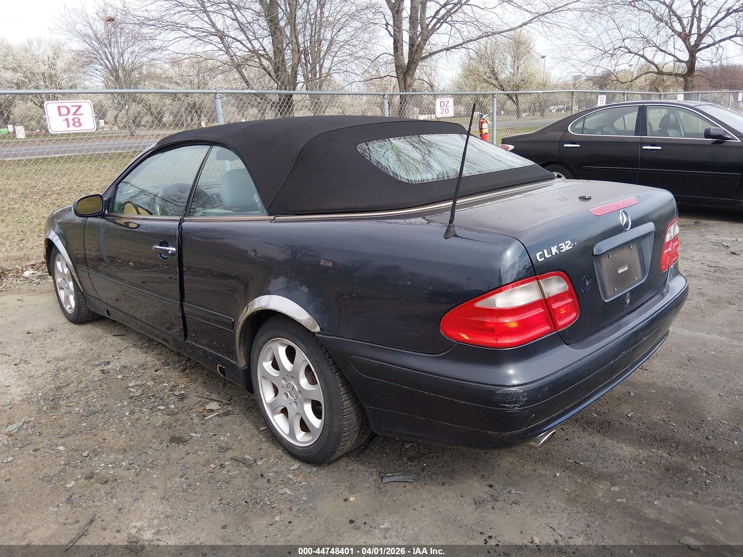 2002 Mercedes-benz Clk 320   Black vin: WDBLK65G52T109859