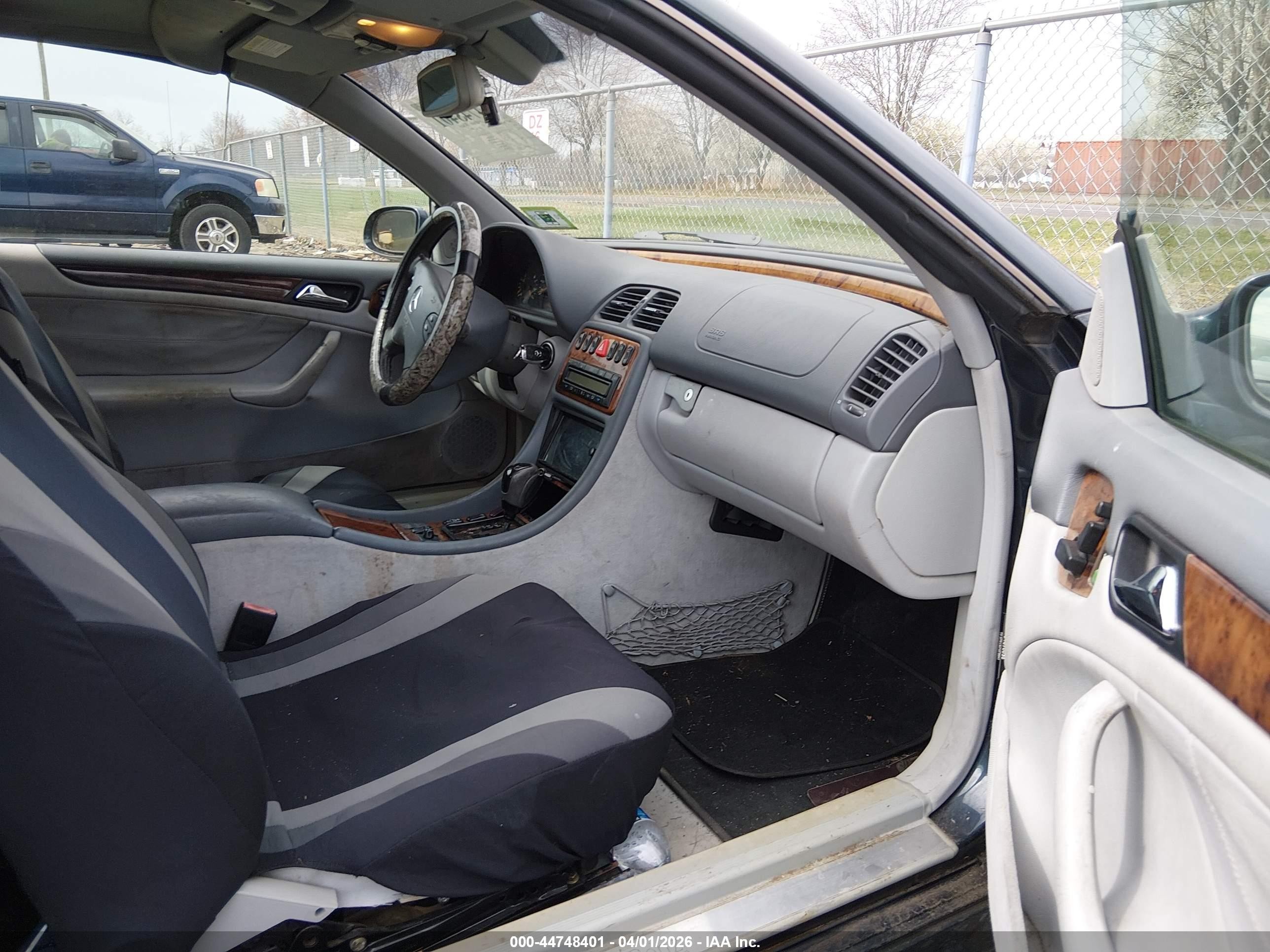 2002 Mercedes-benz Clk 320   Black vin: WDBLK65G52T109859