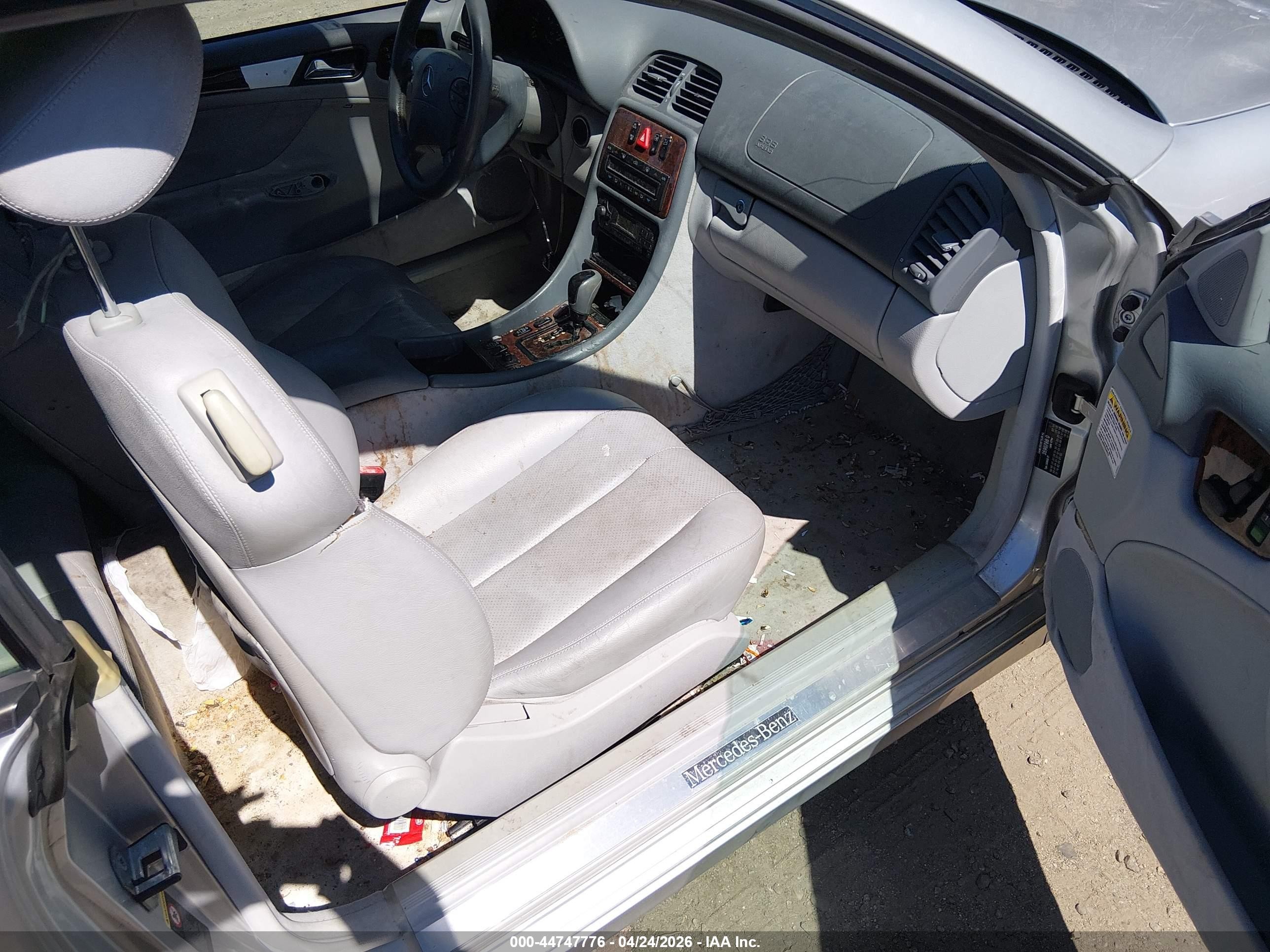 2002 Mercedes-benz Clk 320   Silver vin: WDBLK65G52T113345