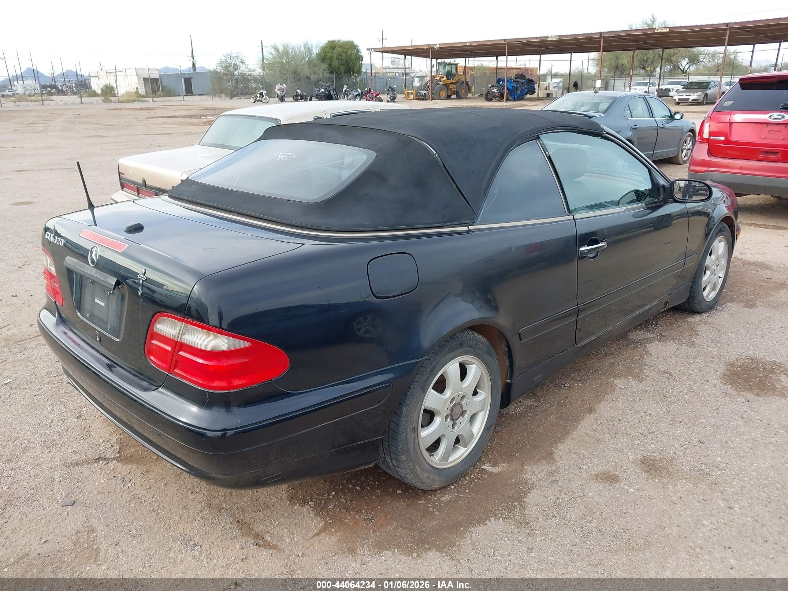 2003 Mercedes-benz Clk 320   Black vin: WDBLK65G53T132396