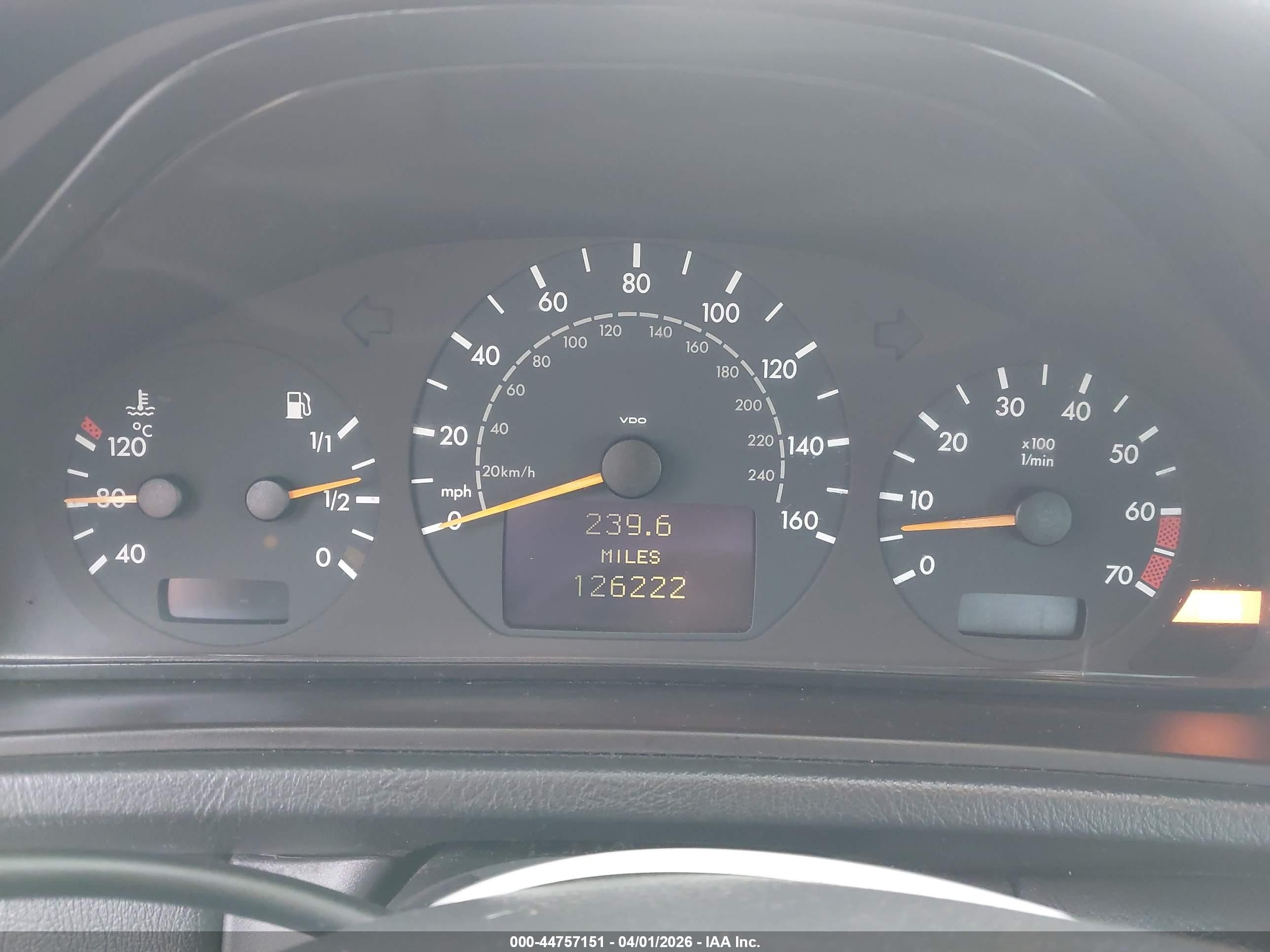 2003 Mercedes-benz Clk 320   Silver vin: WDBLK65G53T134763