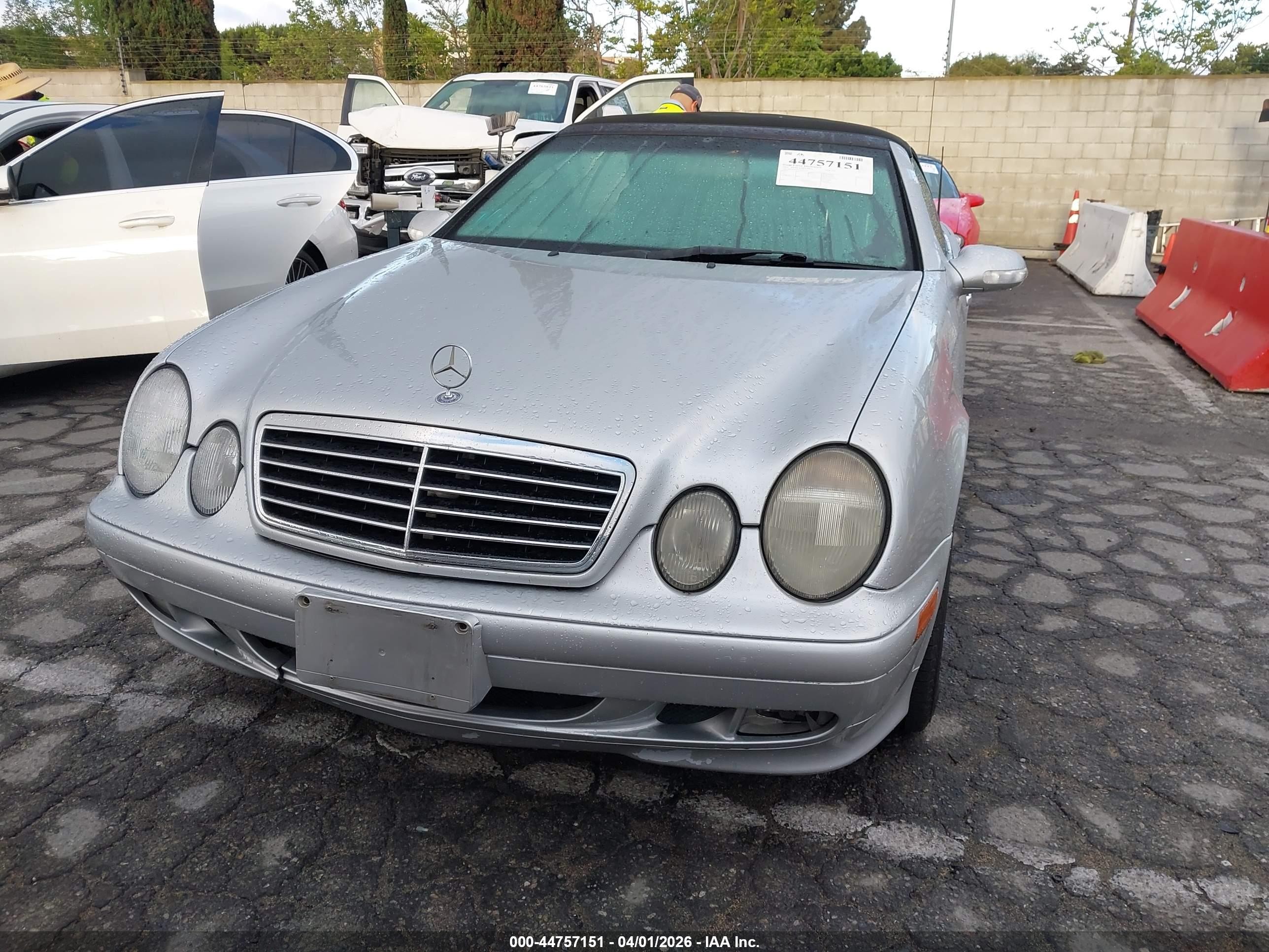 2003 Mercedes-benz Clk 320   Silver vin: WDBLK65G53T134763