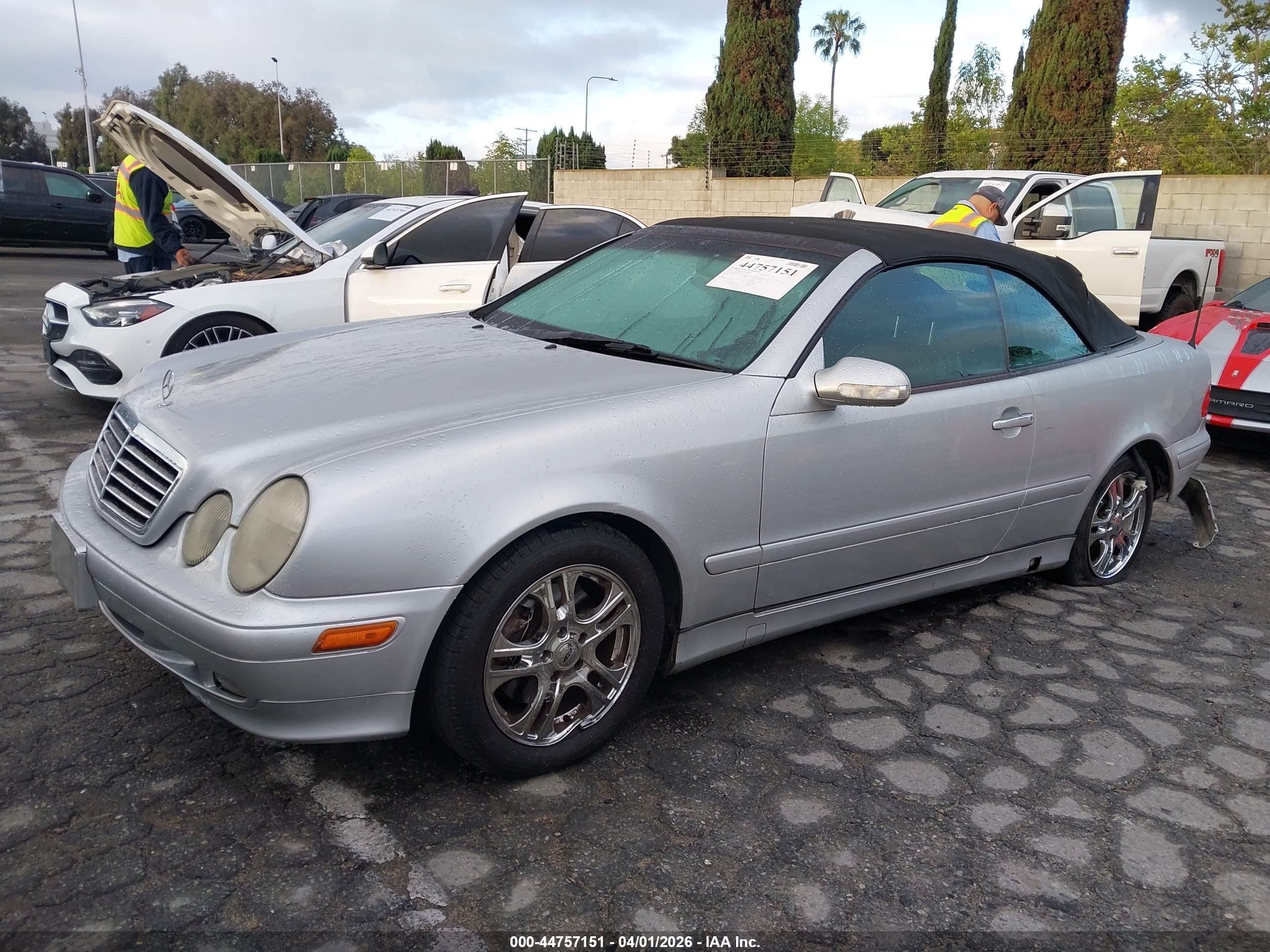 2003 Mercedes-benz Clk 320   Silver vin: WDBLK65G53T134763