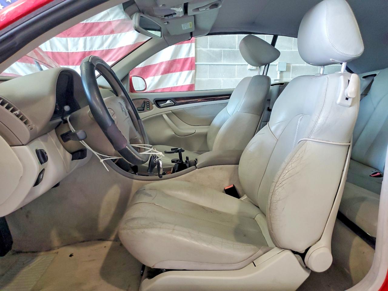 2003 Mercedes-benz Clk 320 Red vin: WDBLK65G53T135413