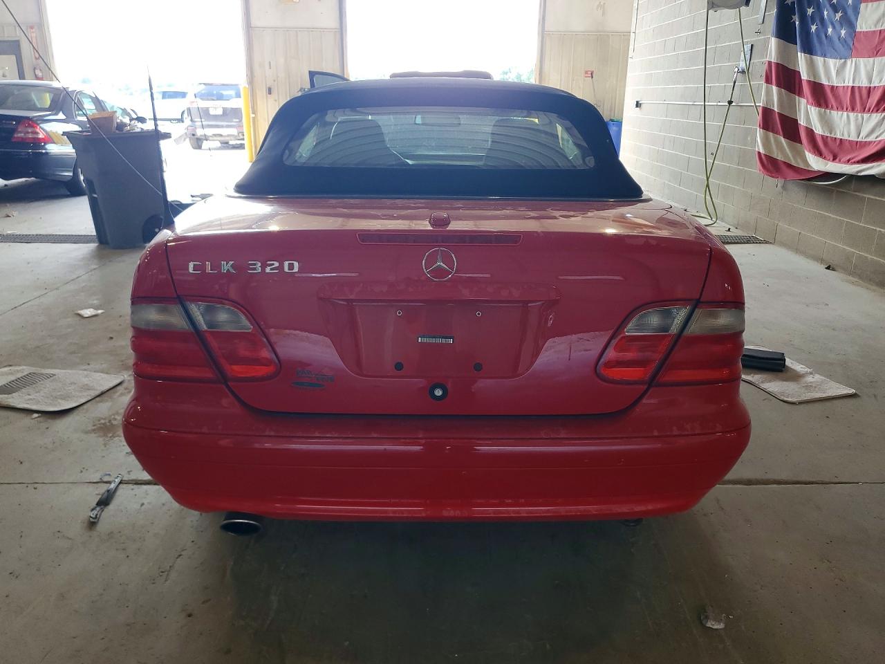 2003 Mercedes-benz Clk 320 Red vin: WDBLK65G53T135413