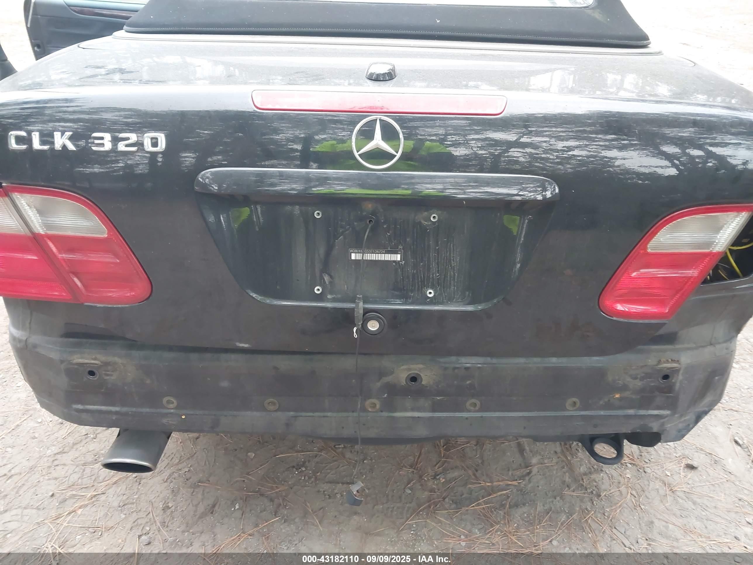 2003 Mercedes-benz Clk 320   Black vin: WDBLK65G53T136724