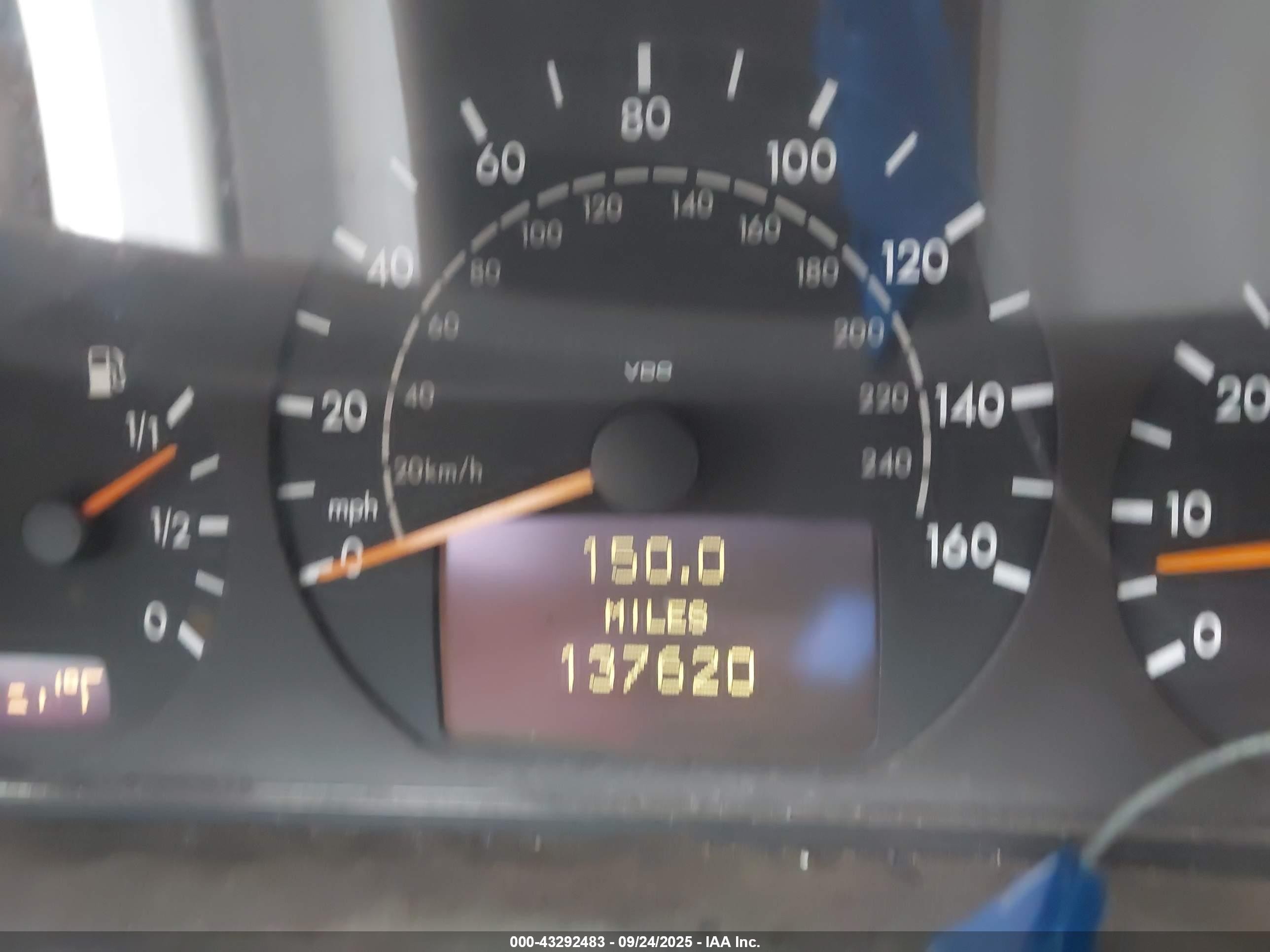 2003 Mercedes-benz Clk 320   White vin: WDBLK65G53T144029