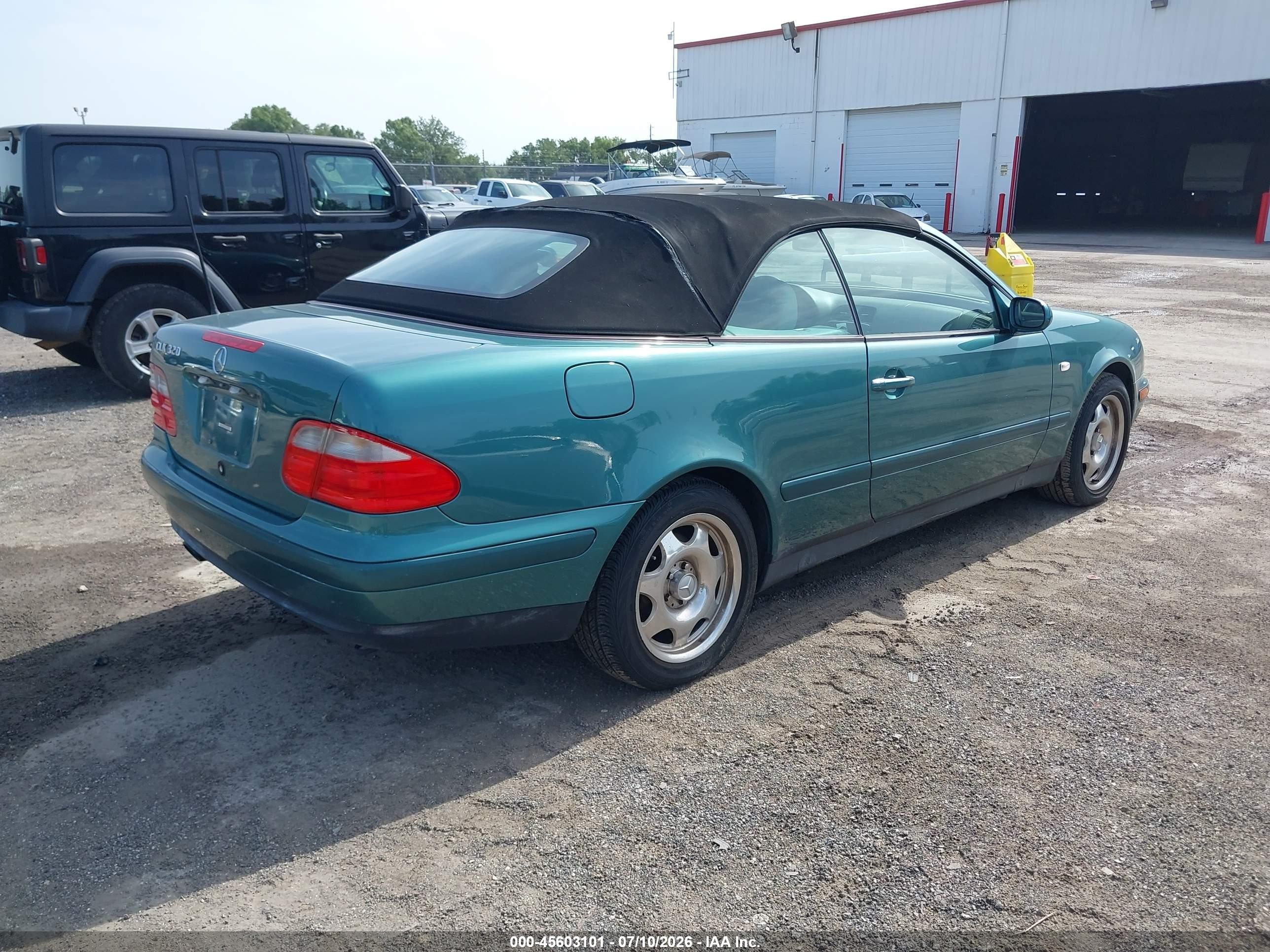1999 Mercedes-benz Clk 320   Зеленый vin: WDBLK65G5XT007405