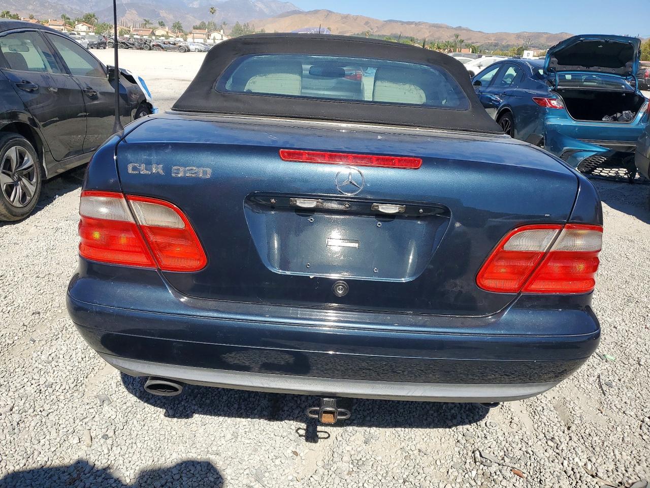 1999 Mercedes-benz Clk 320 Blue vin: WDBLK65G5XT024463