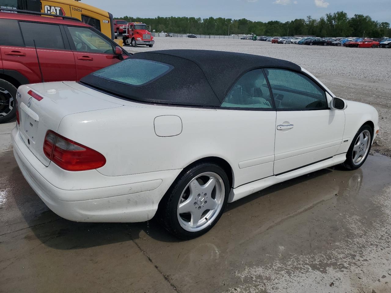 2002 Mercedes-benz Clk 320 White vin: WDBLK65G62T106145
