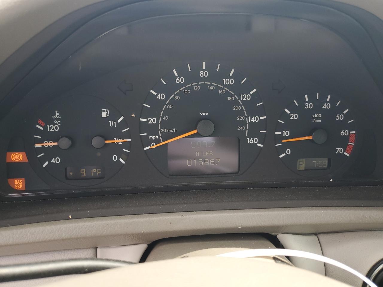 2002 Mercedes-benz Clk 320 White vin: WDBLK65G62T106145