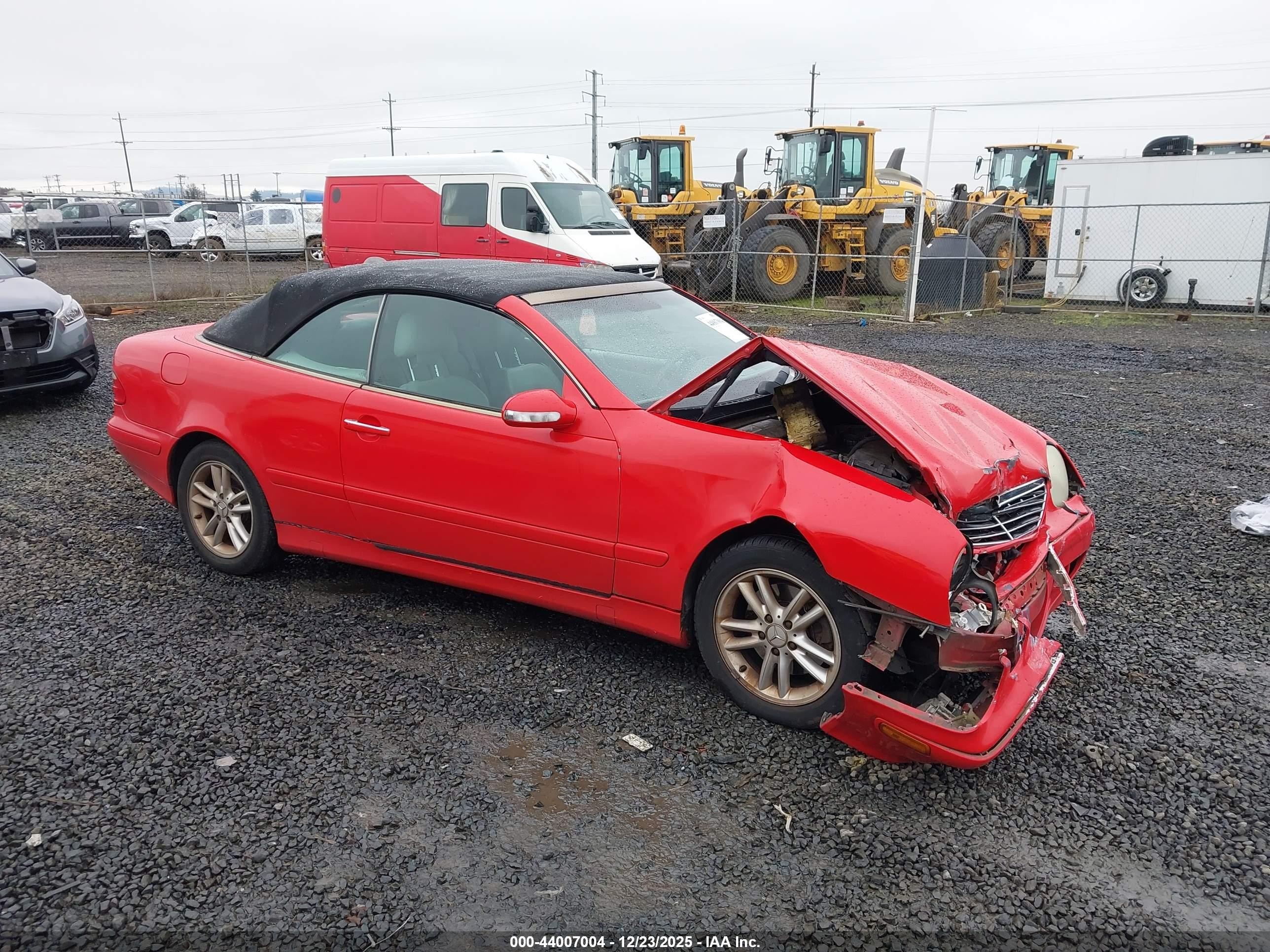 2002 Mercedes-benz Clk 320   Red vin: WDBLK65G62T110695