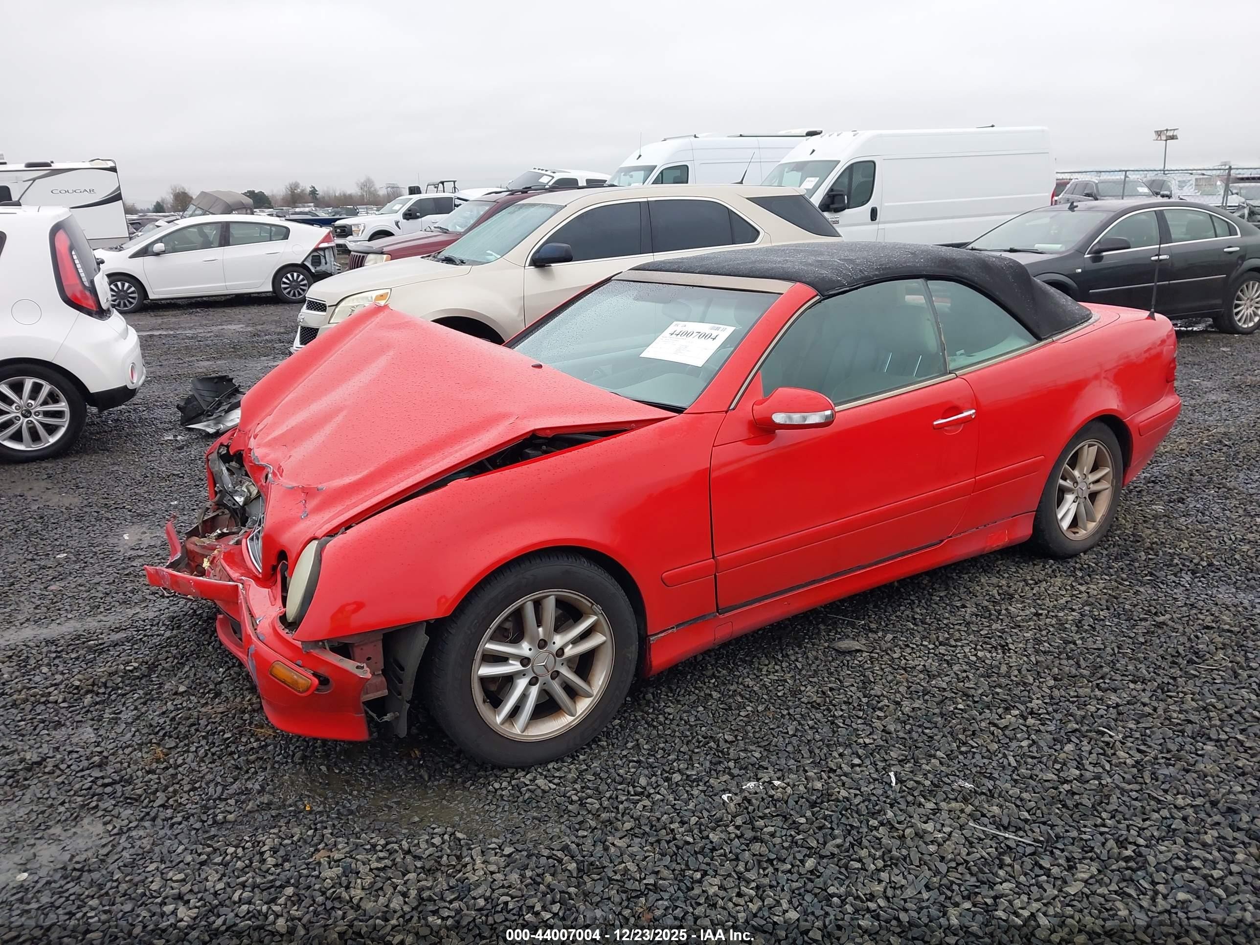2002 Mercedes-benz Clk 320   Red vin: WDBLK65G62T110695