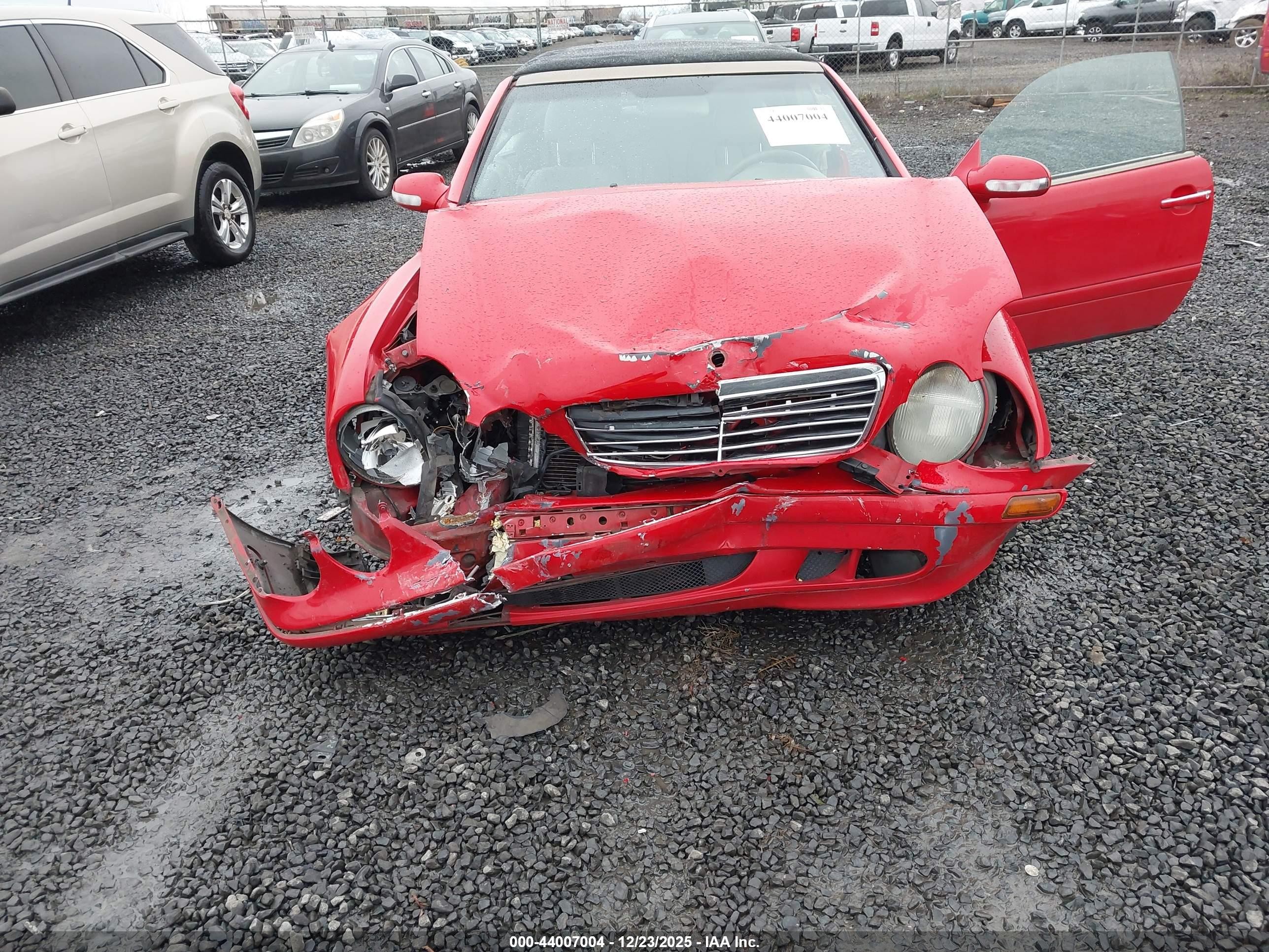 2002 Mercedes-benz Clk 320   Red vin: WDBLK65G62T110695