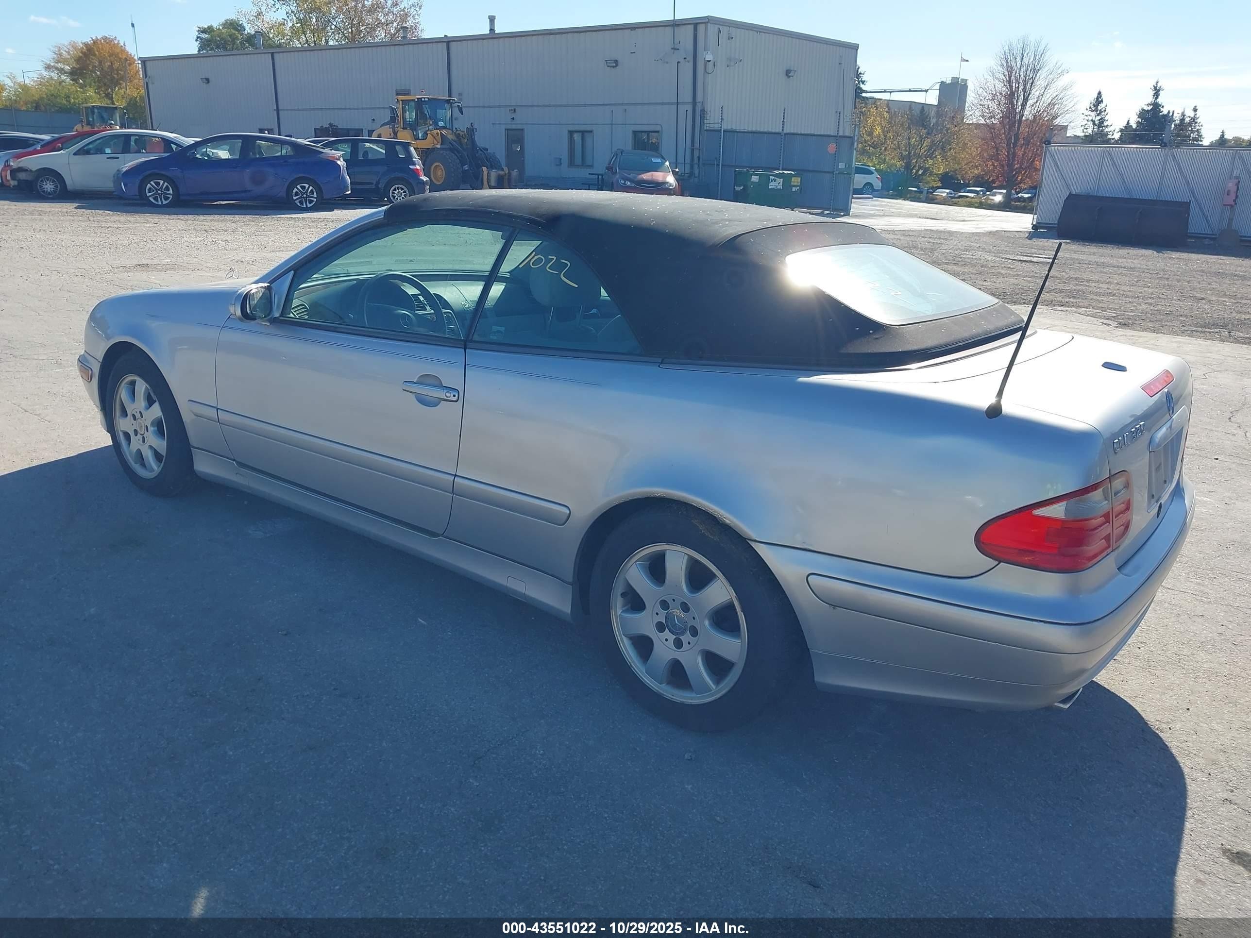 2003 Mercedes-benz Clk 320   Silver vin: WDBLK65G63T130012
