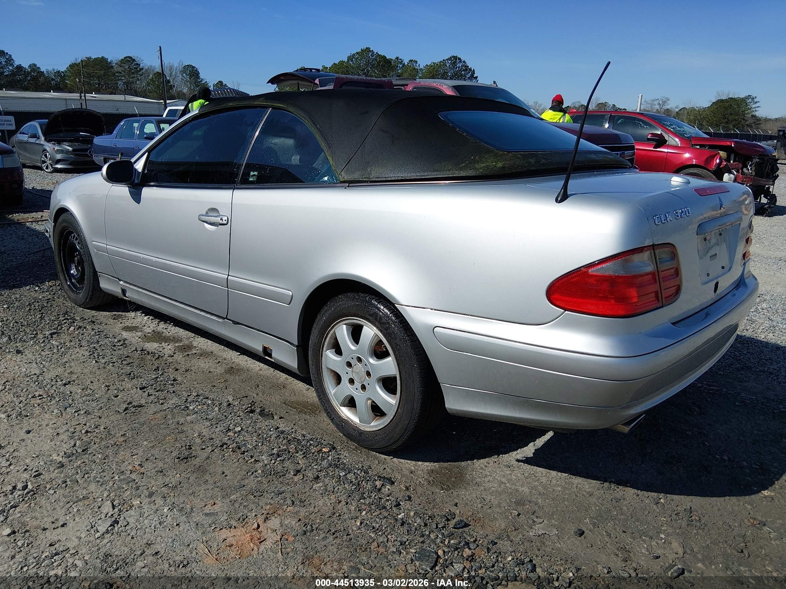 2003 Mercedes-benz Clk 320   Silver vin: WDBLK65G63T138286