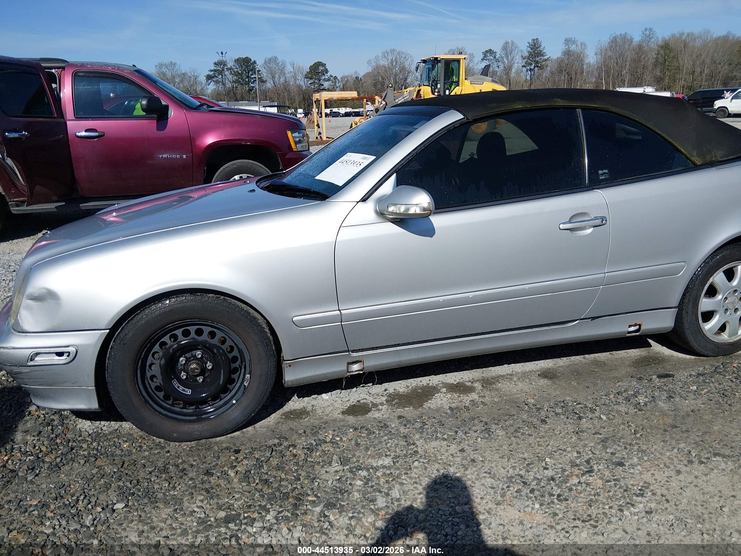 2003 Mercedes-benz Clk 320   Silver vin: WDBLK65G63T138286