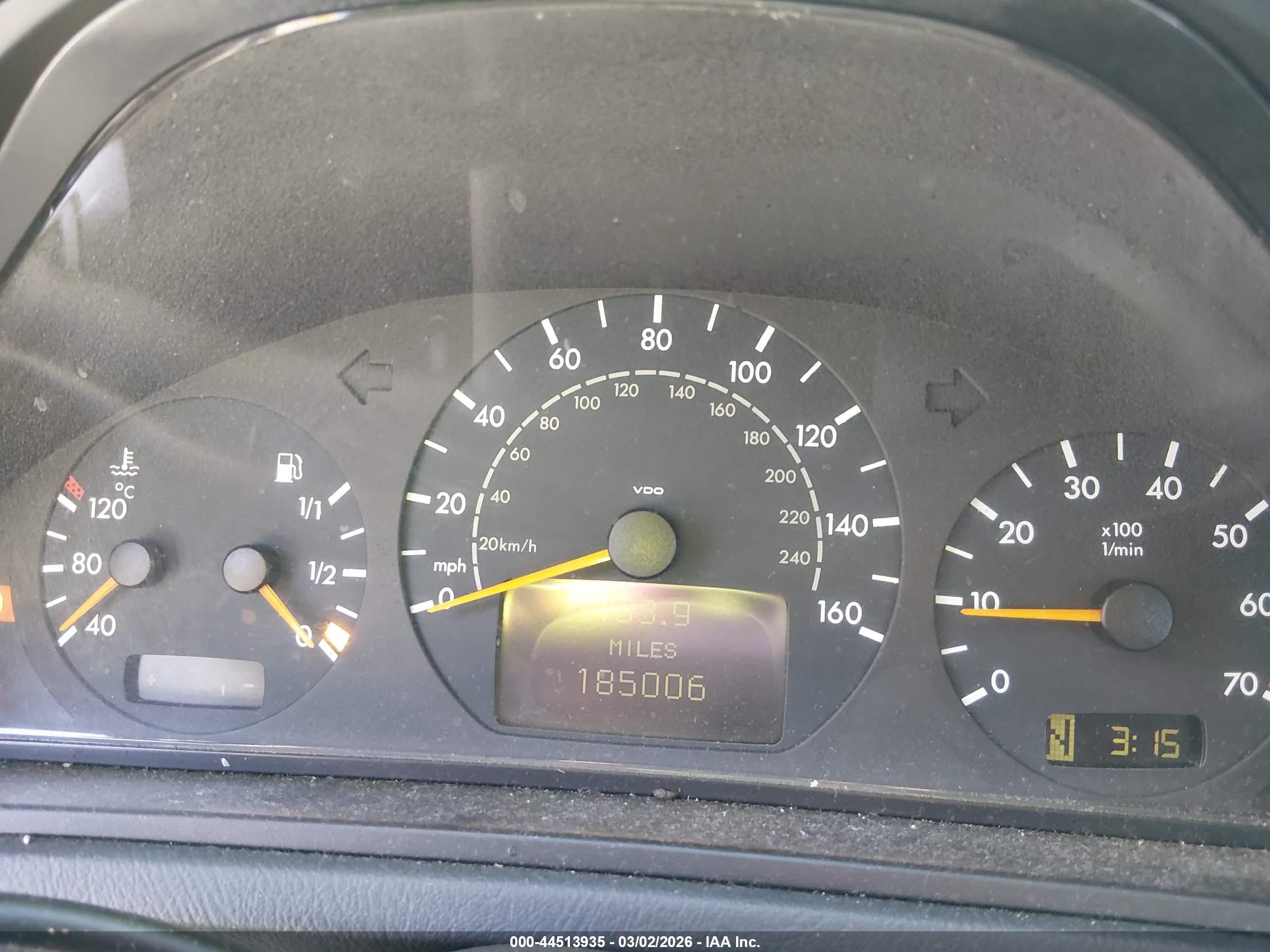 2003 Mercedes-benz Clk 320   Silver vin: WDBLK65G63T138286