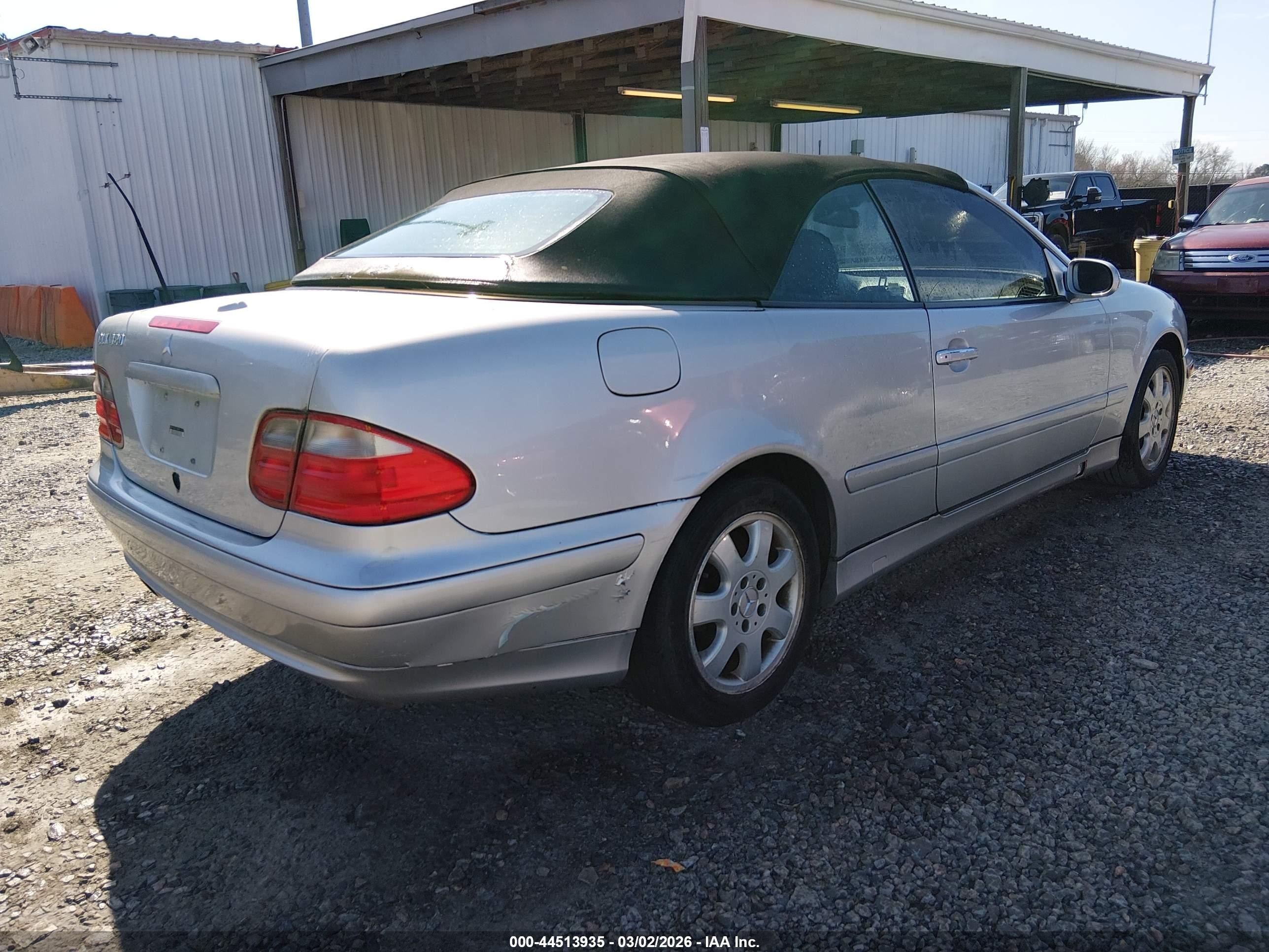 2003 Mercedes-benz Clk 320   Silver vin: WDBLK65G63T138286