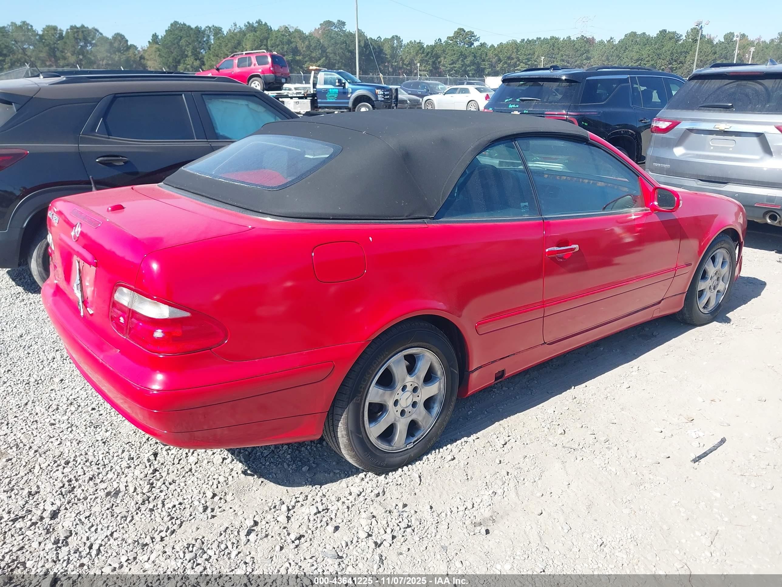 2003 Mercedes-benz Clk 320   Red vin: WDBLK65G63T140393