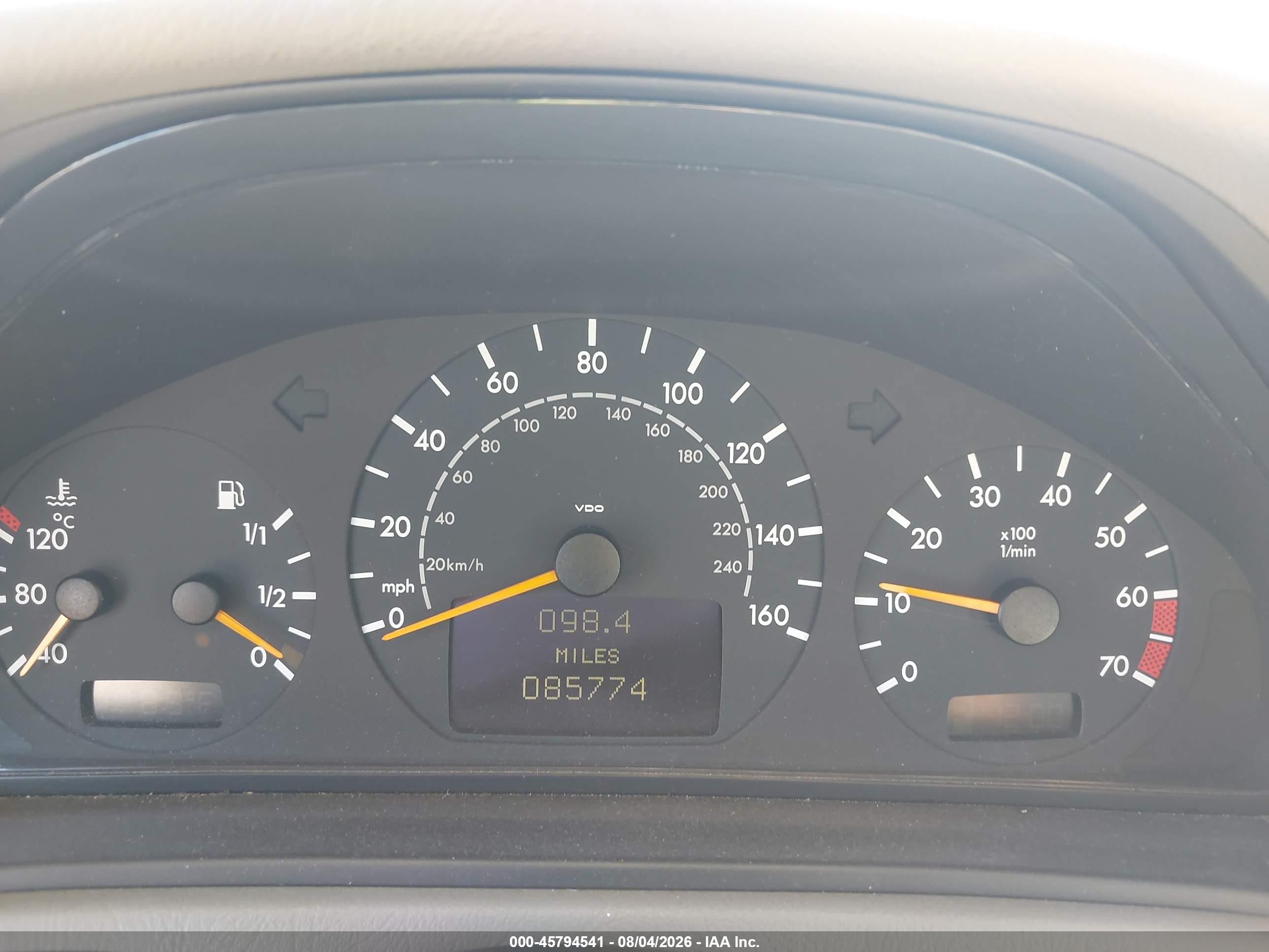 2003 Mercedes-benz Clk 320   Silver vin: WDBLK65G63T142600