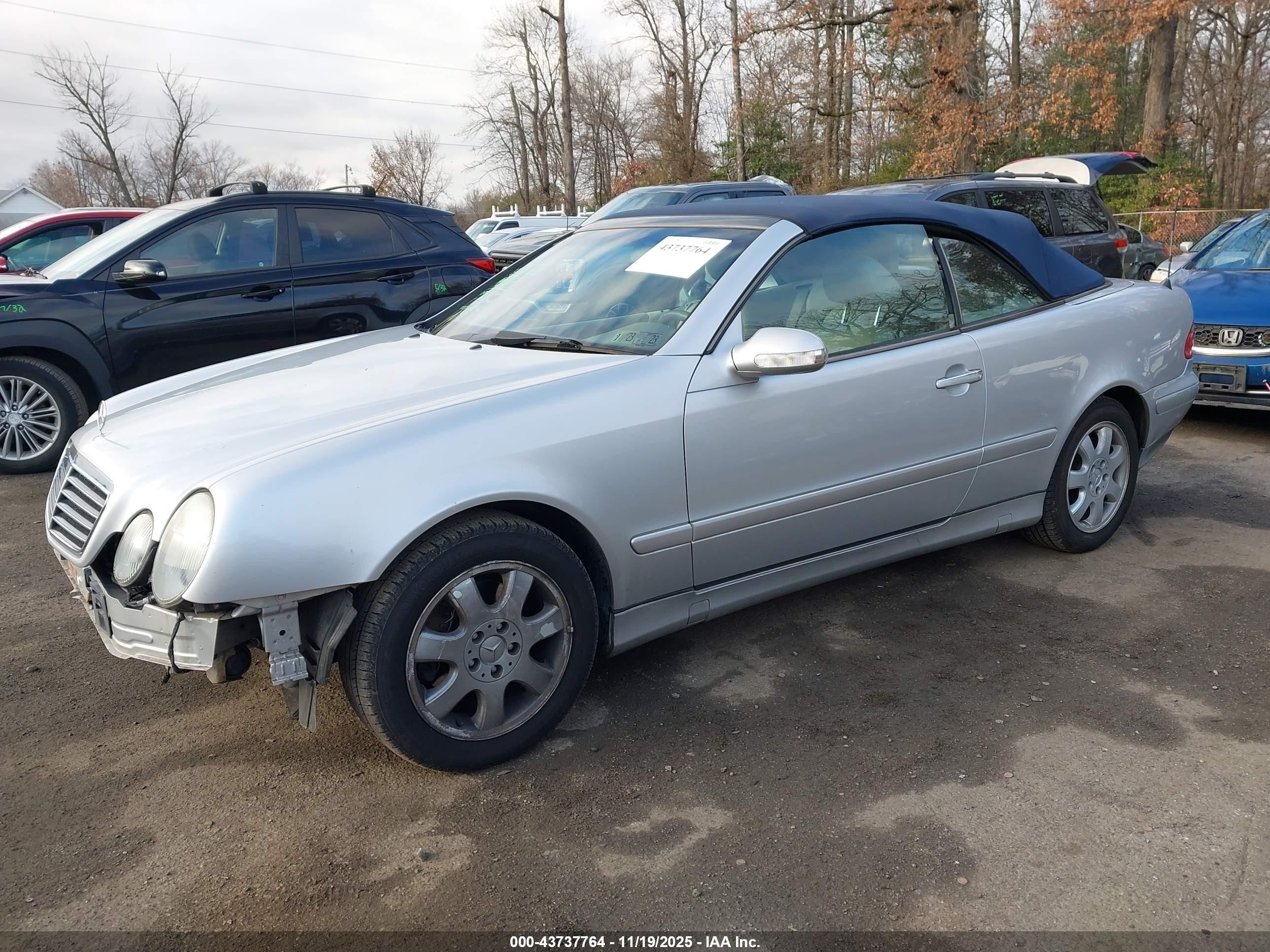 2000 Mercedes-benz Clk 320   Silver vin: WDBLK65G6YT032251