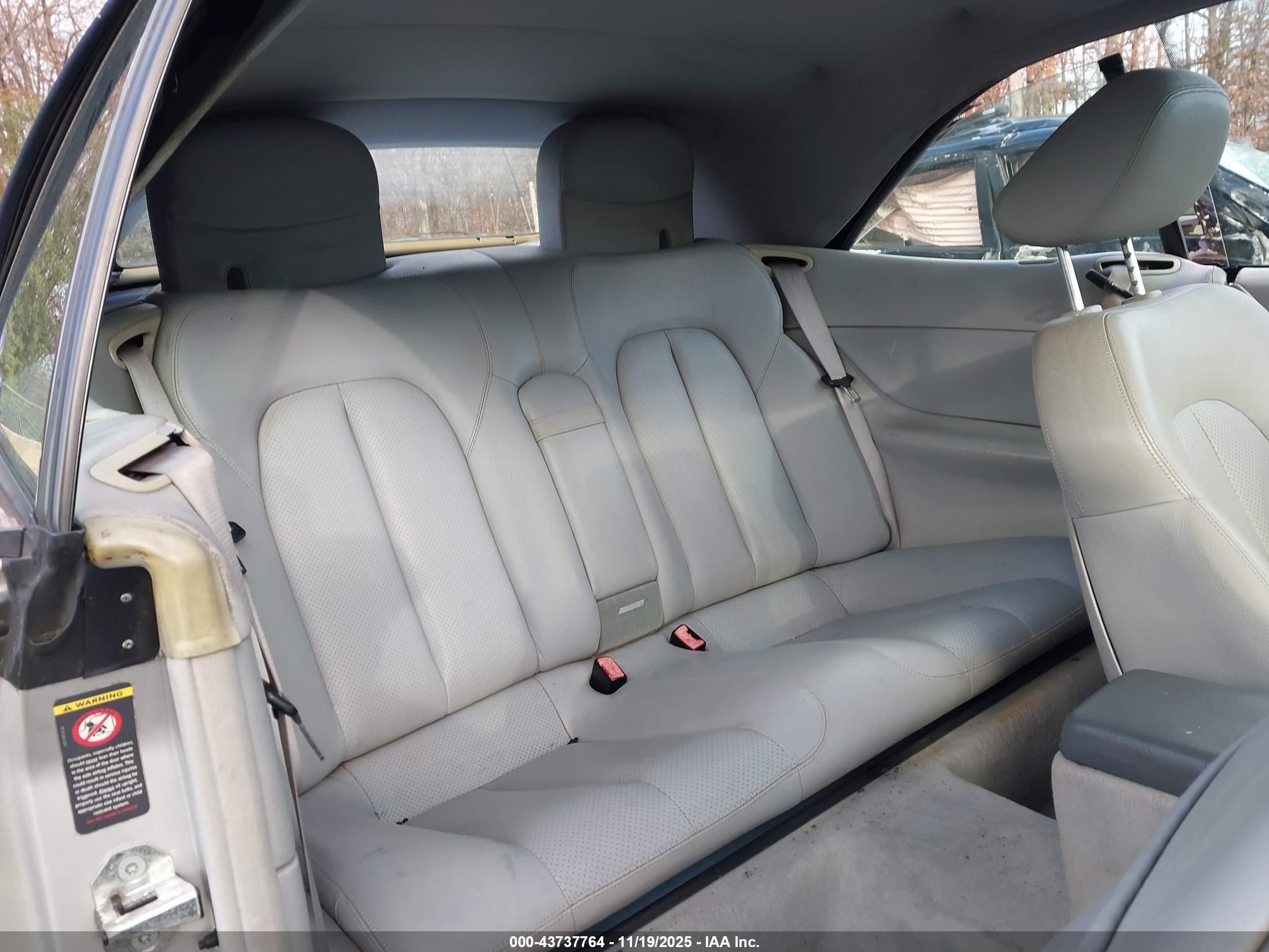 2000 Mercedes-benz Clk 320   Silver vin: WDBLK65G6YT032251