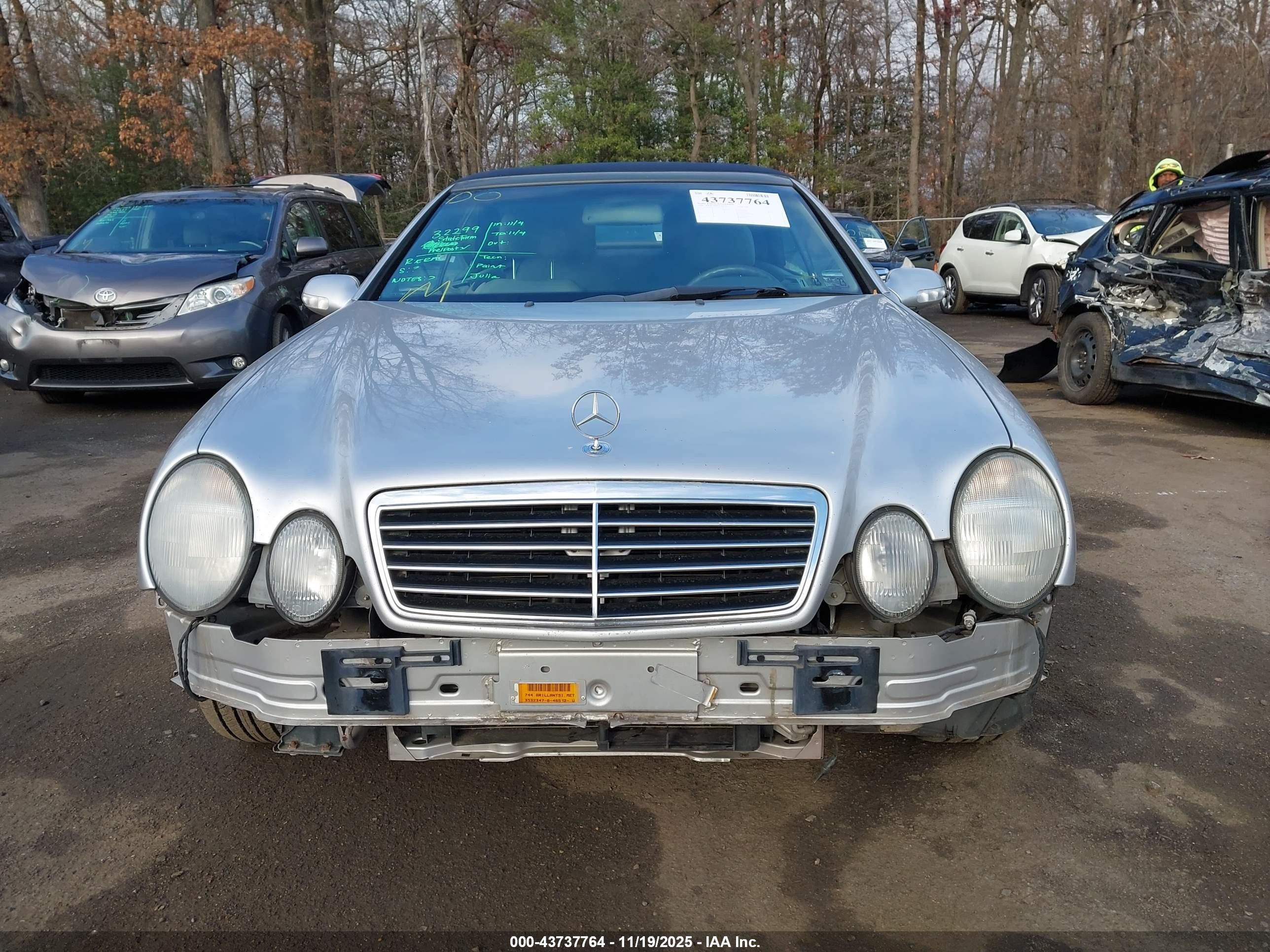 2000 Mercedes-benz Clk 320   Silver vin: WDBLK65G6YT032251