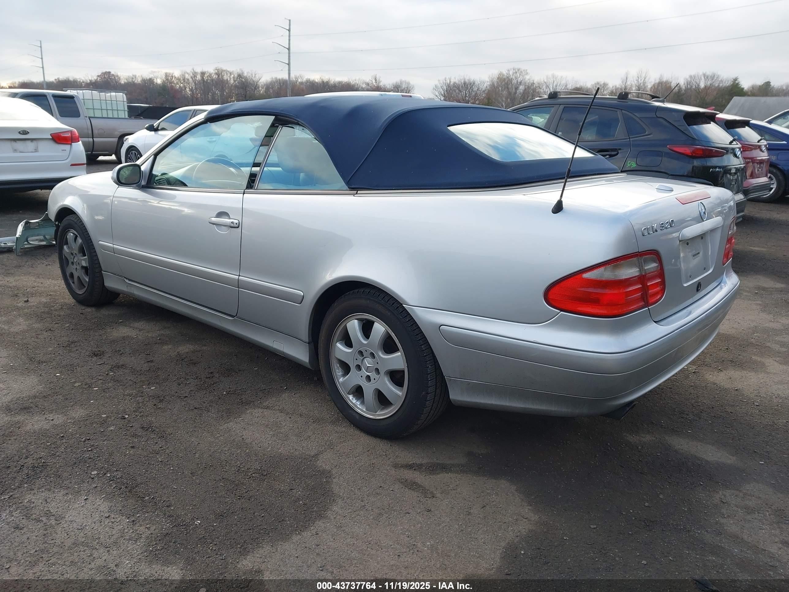 2000 Mercedes-benz Clk 320   Silver vin: WDBLK65G6YT032251