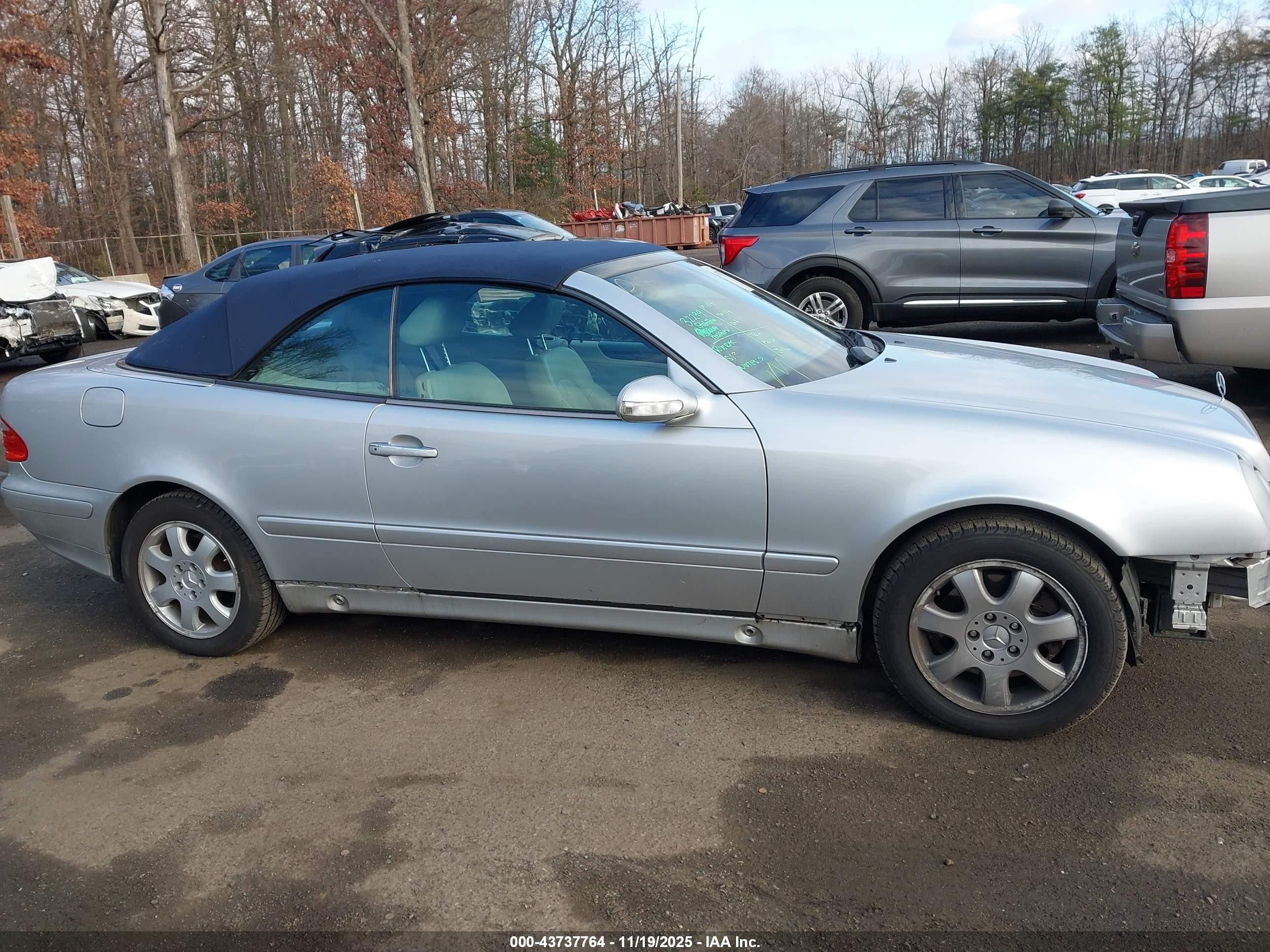2000 Mercedes-benz Clk 320   Silver vin: WDBLK65G6YT032251