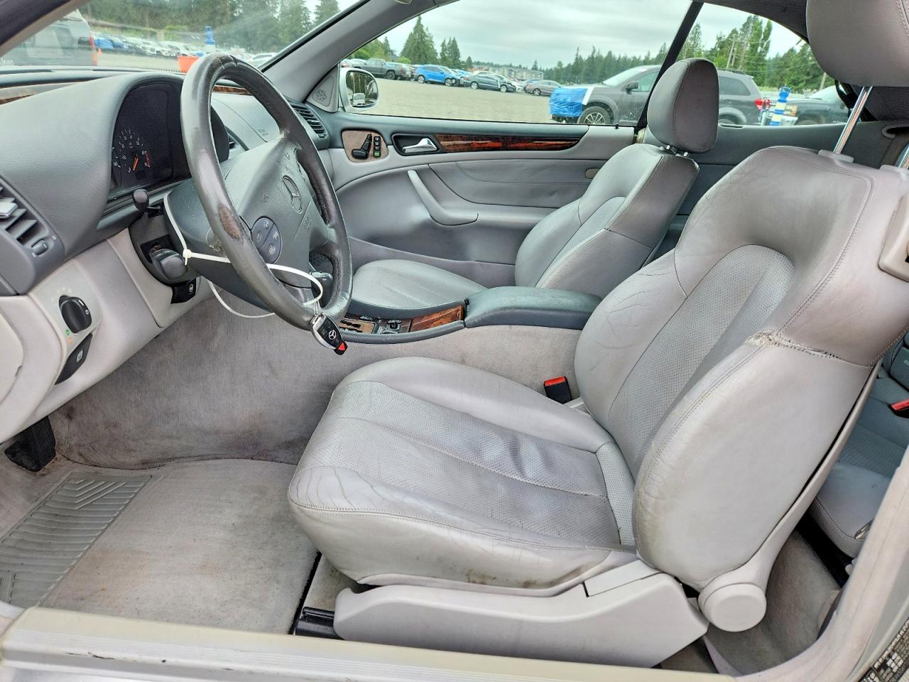 2000 Mercedes-benz Clk 320 Серебряный vin: WDBLK65G6YT039491