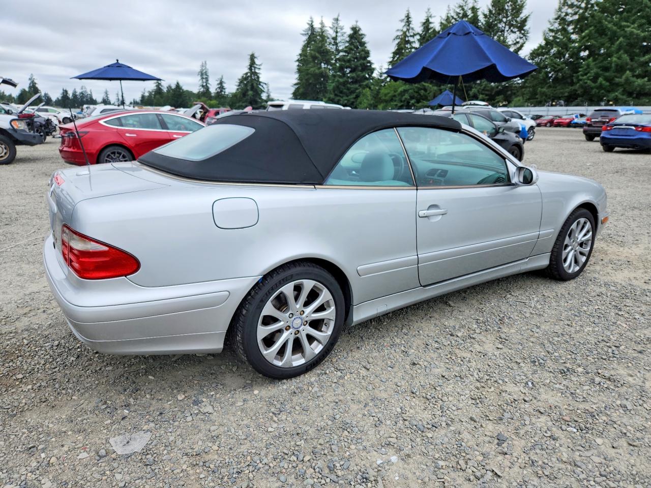 2000 Mercedes-benz Clk 320 Серебряный vin: WDBLK65G6YT039491