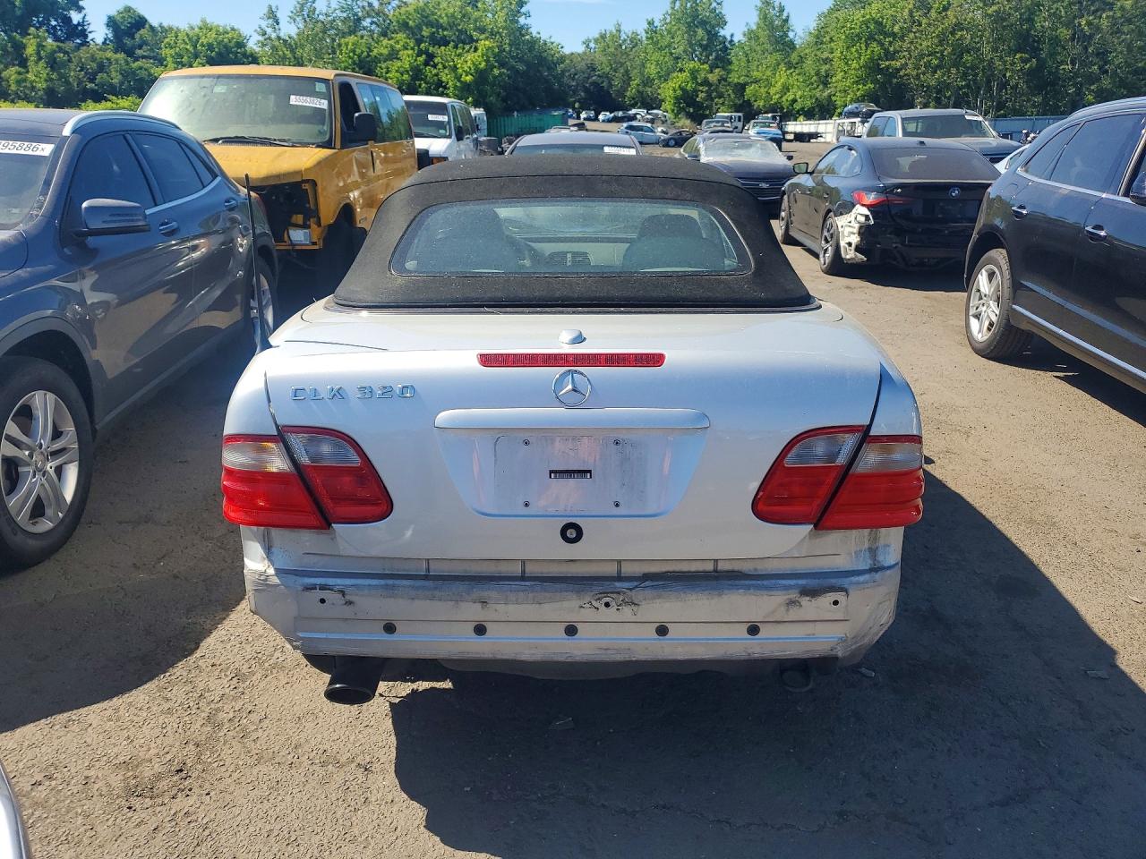 2000 Mercedes-benz Clk 320 Gray vin: WDBLK65G6YT050426
