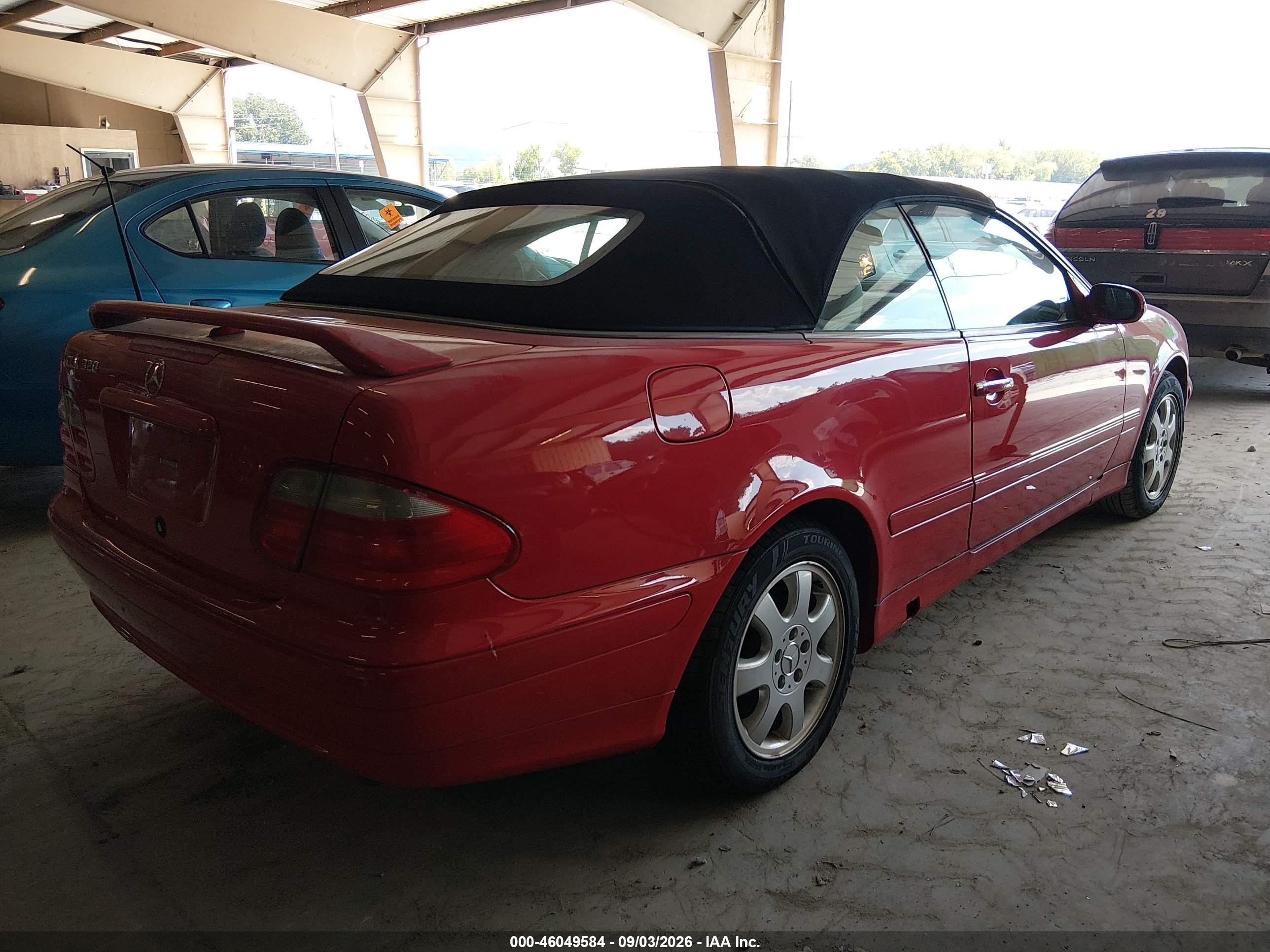 2001 Mercedes-benz Clk 320   Red vin: WDBLK65G71T067838