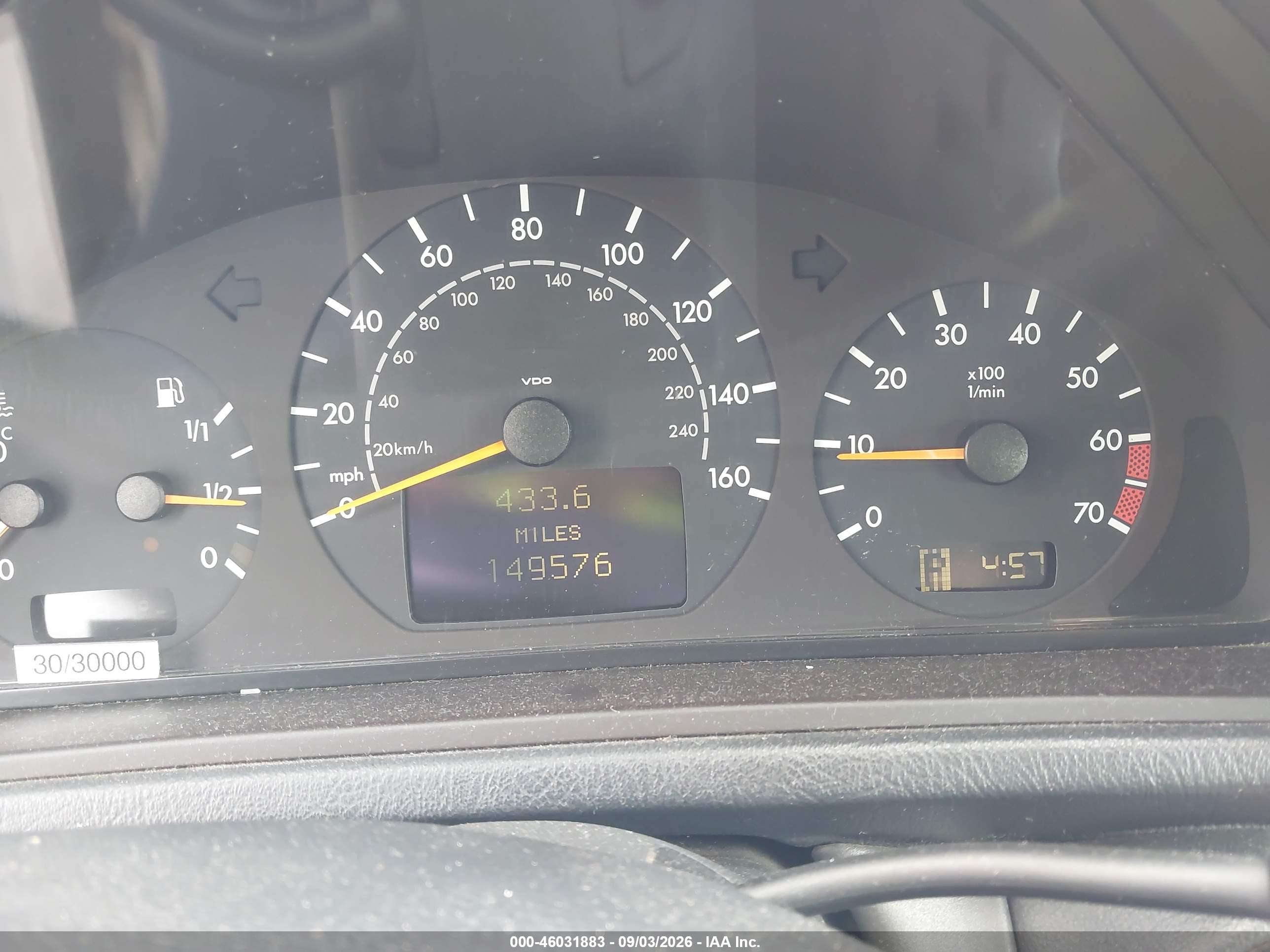 2002 Mercedes-benz Clk 320   Silver vin: WDBLK65G72T113069