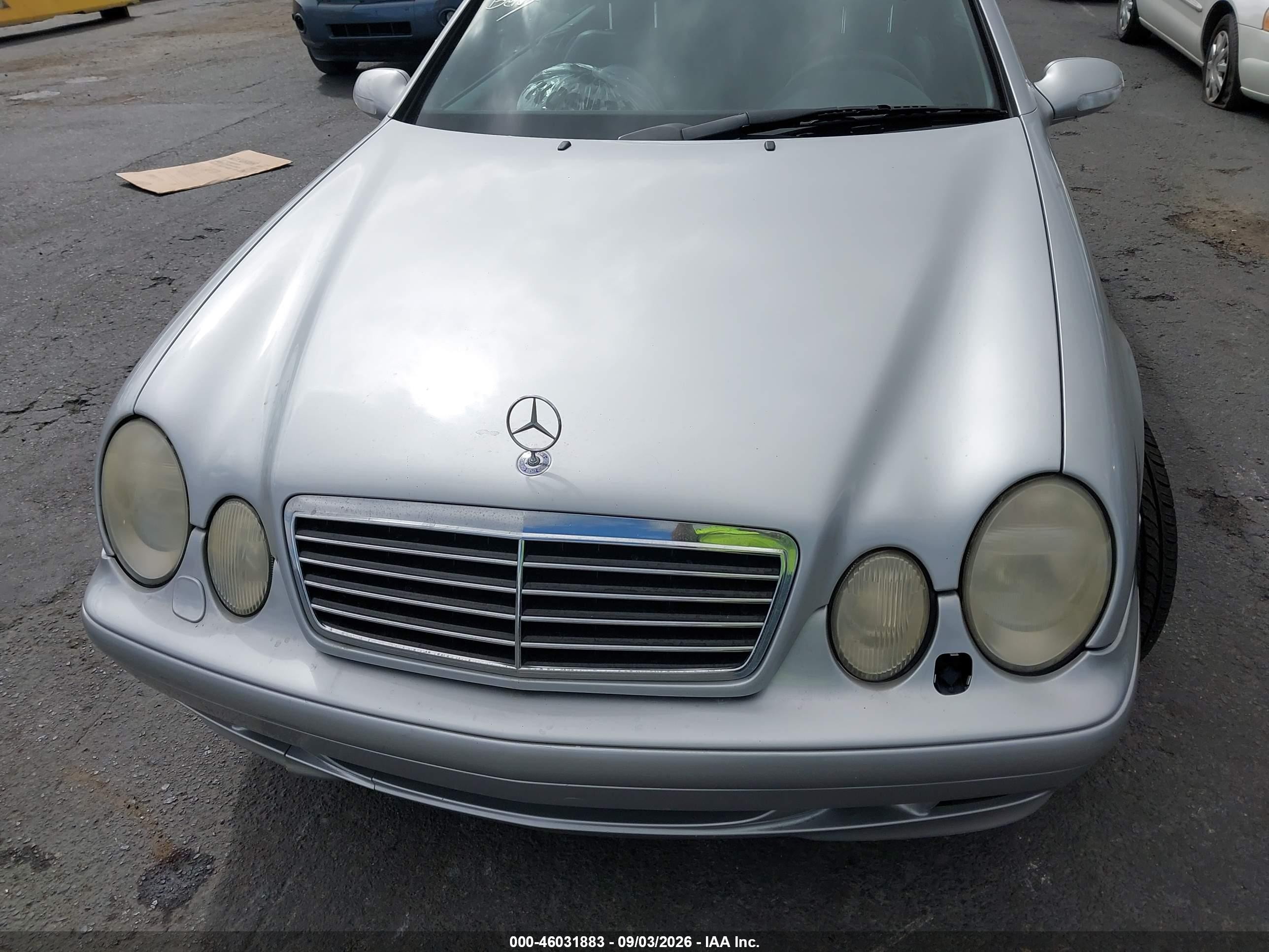 2002 Mercedes-benz Clk 320   Silver vin: WDBLK65G72T113069