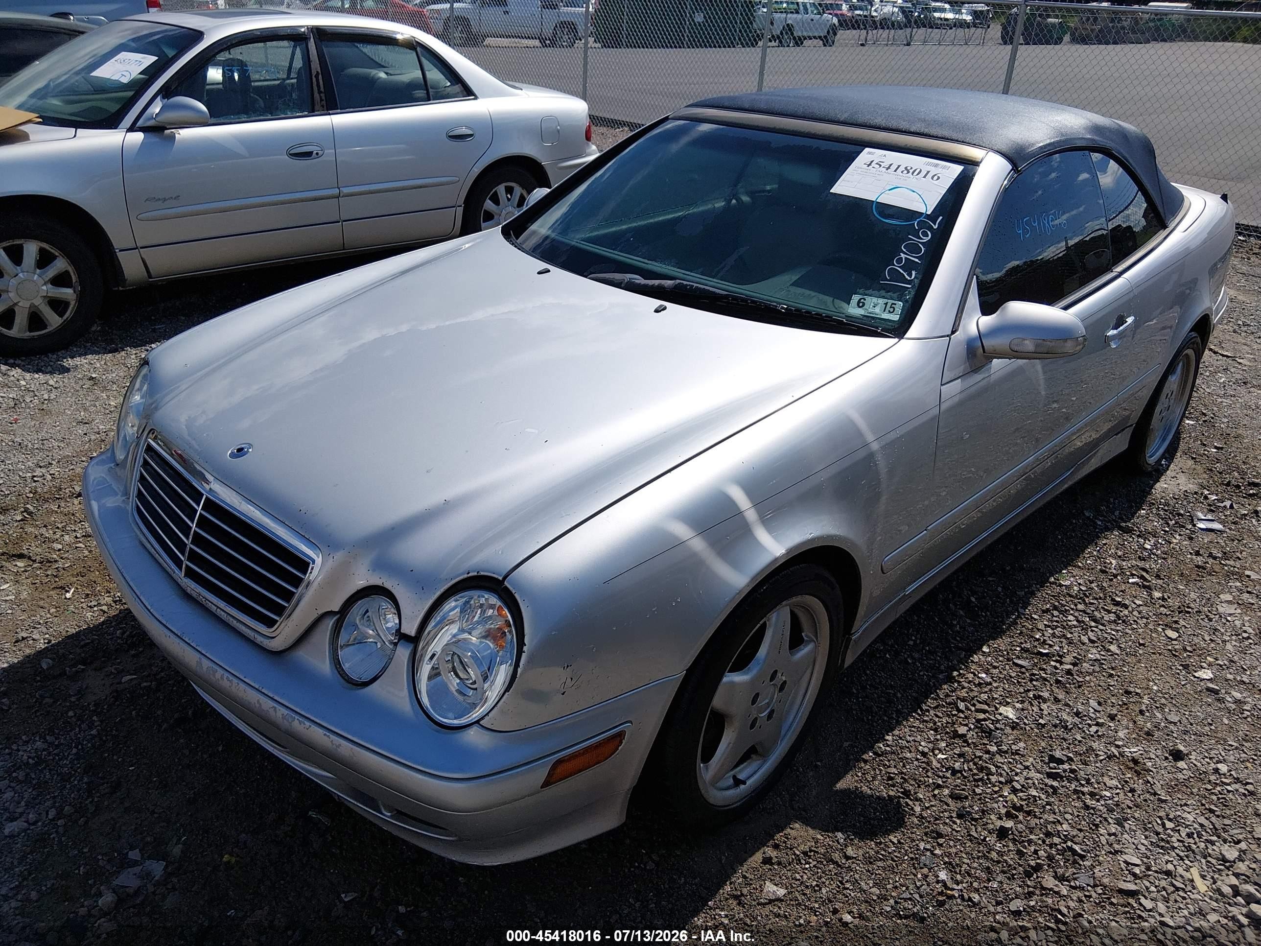 2002 Mercedes-benz Clk 320   Silver vin: WDBLK65G72T129062