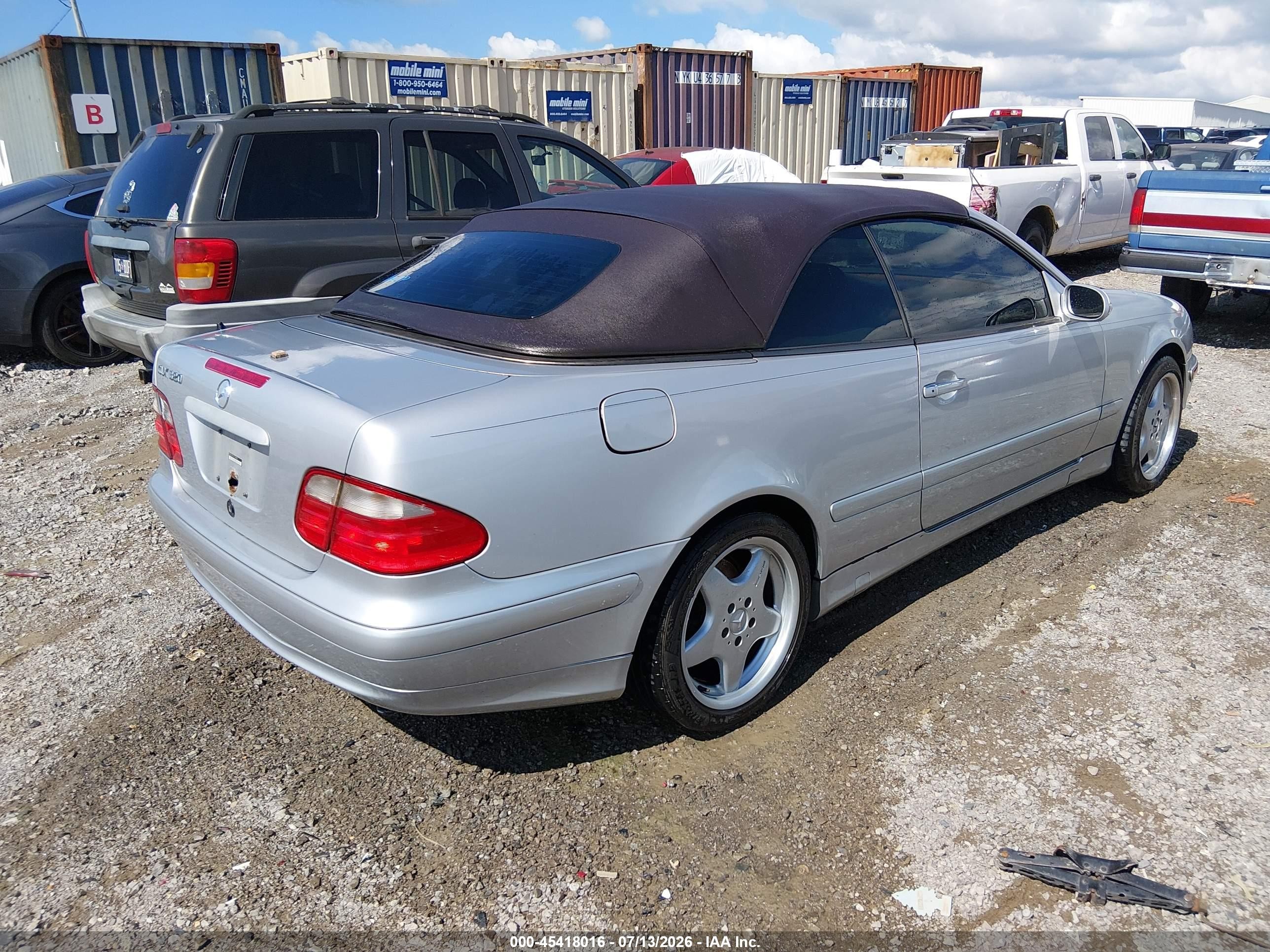 2002 Mercedes-benz Clk 320   Silver vin: WDBLK65G72T129062