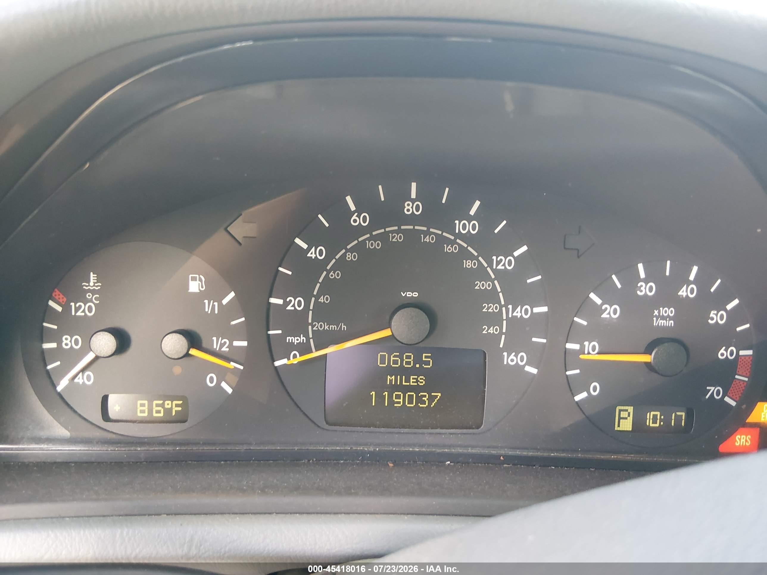 2002 Mercedes-benz Clk 320   Silver vin: WDBLK65G72T129062
